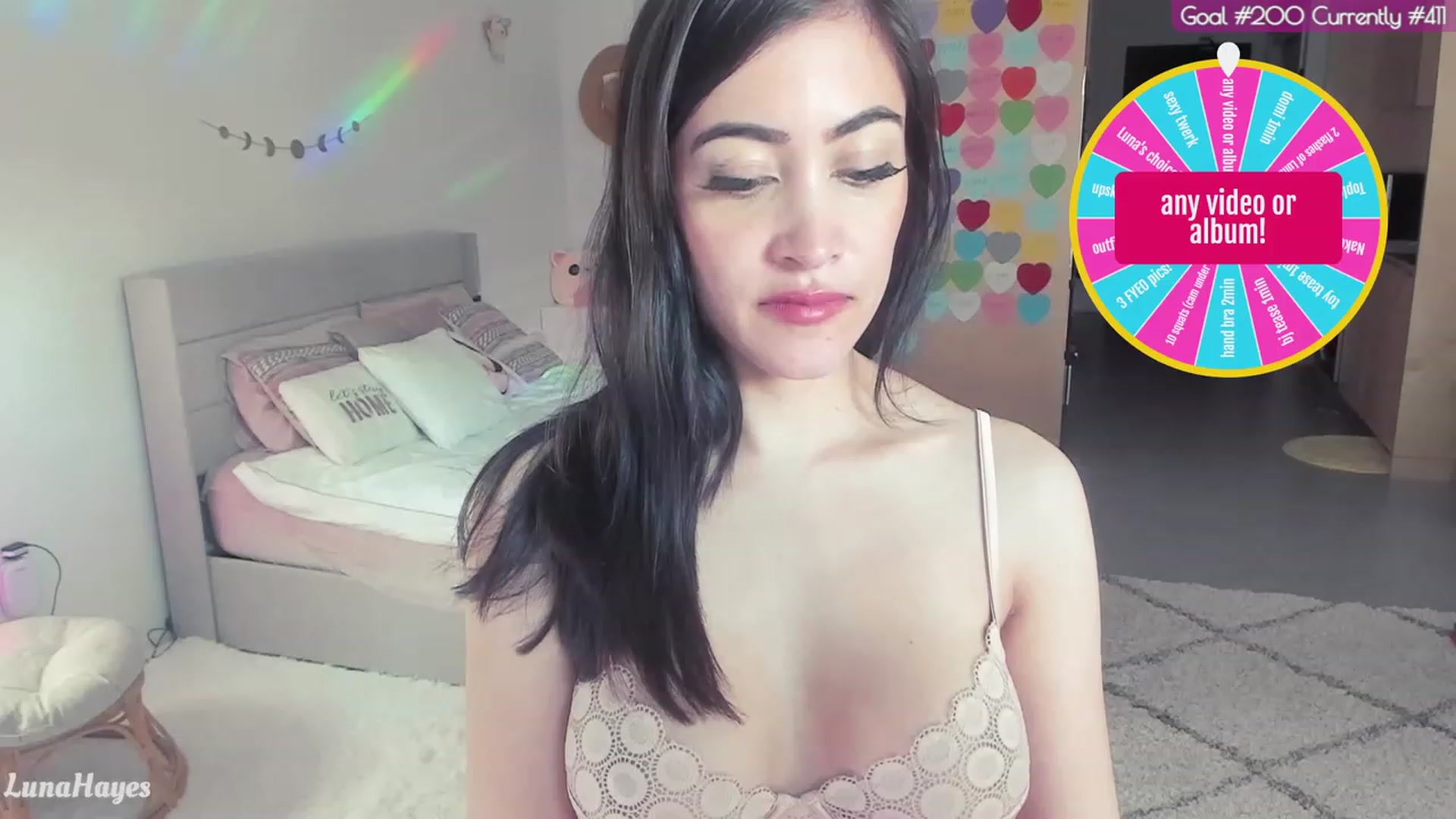 Gallery image thumbnail from LunaHayesBday's myfreecams stream on, 06/20/2023, 03:20 image 12 of 20