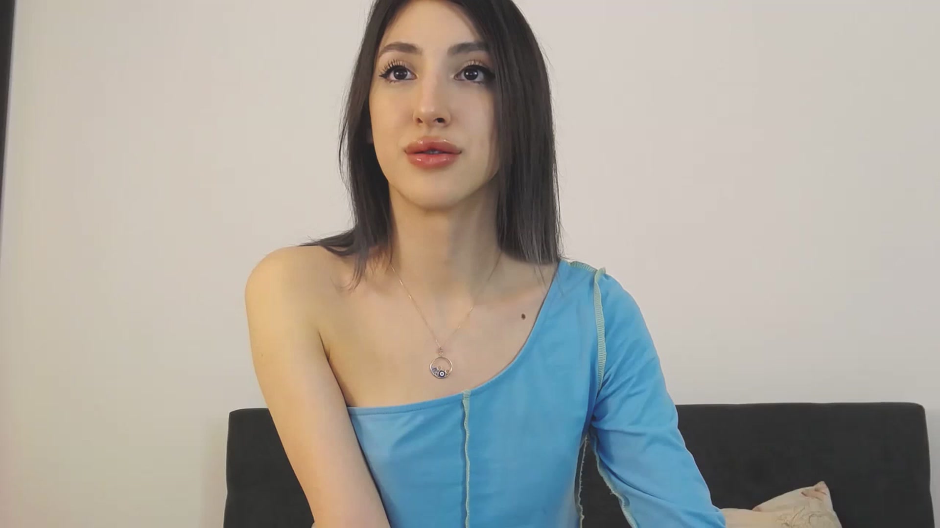 Gallery image thumbnail from LunaHazel's myfreecams stream on, 11/17/2022, 17:28 image 12 of 20