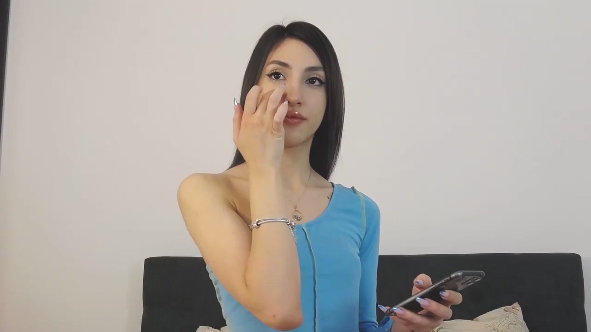 Gallery image thumbnail from LunaHazel's myfreecams stream on, 11/17/2022, 17:28 image 13 of 20