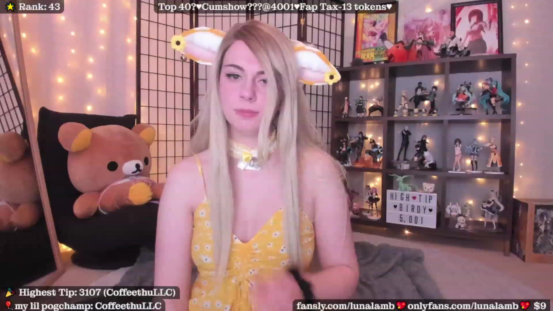 Gallery image thumbnail from LunaLamb's myfreecams stream on, 11/16/2022, 08:10 image 19 of 20