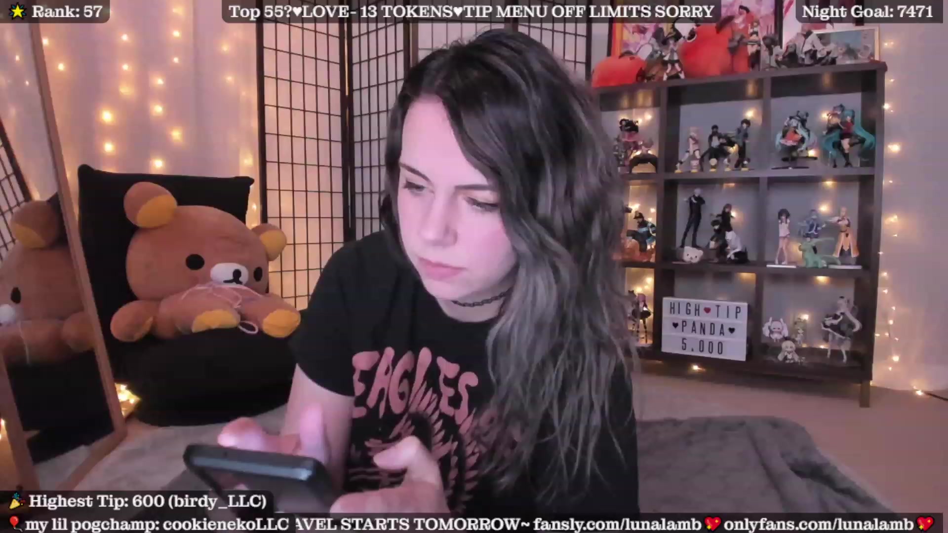 Gallery image thumbnail from LunaLamb's myfreecams stream on, 12/20/2022, 04:50 image 3 of 20