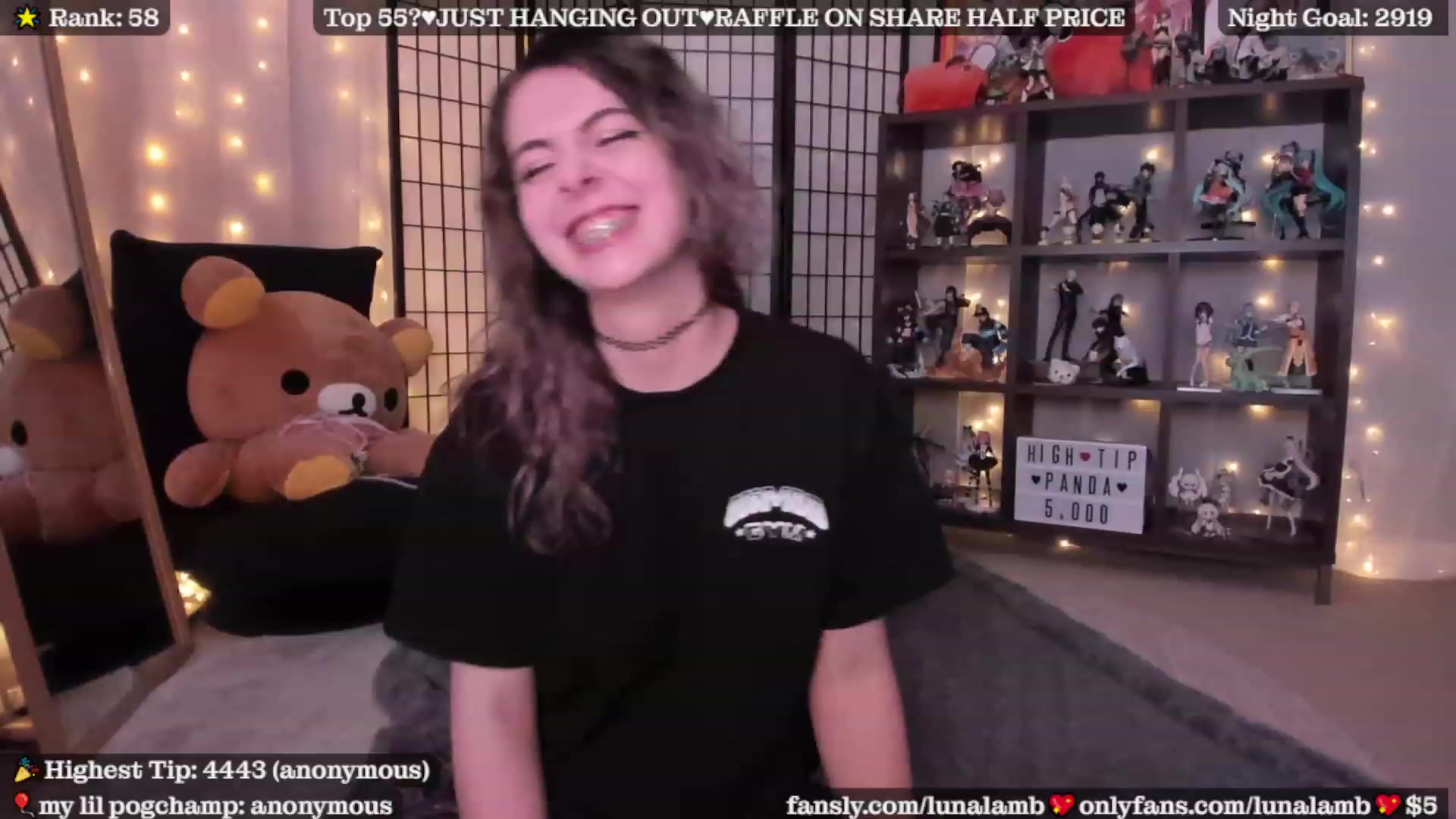 Gallery image thumbnail from LunaLamb's myfreecams stream on, 01/23/2023, 04:42 image 19 of 20