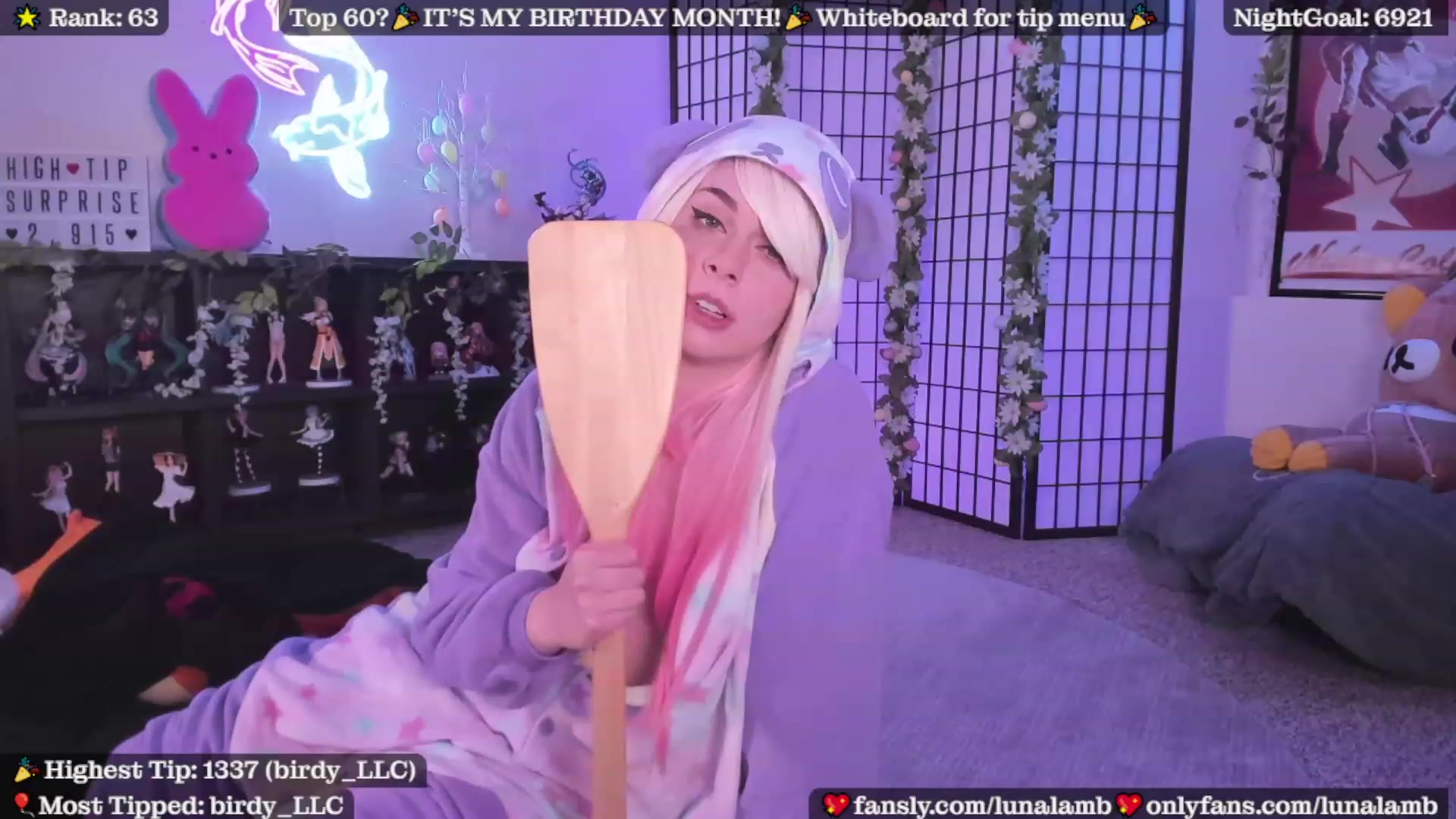 Gallery image thumbnail from LunaLamb's myfreecams stream on, 04/07/2023, 03:24 image 13 of 20