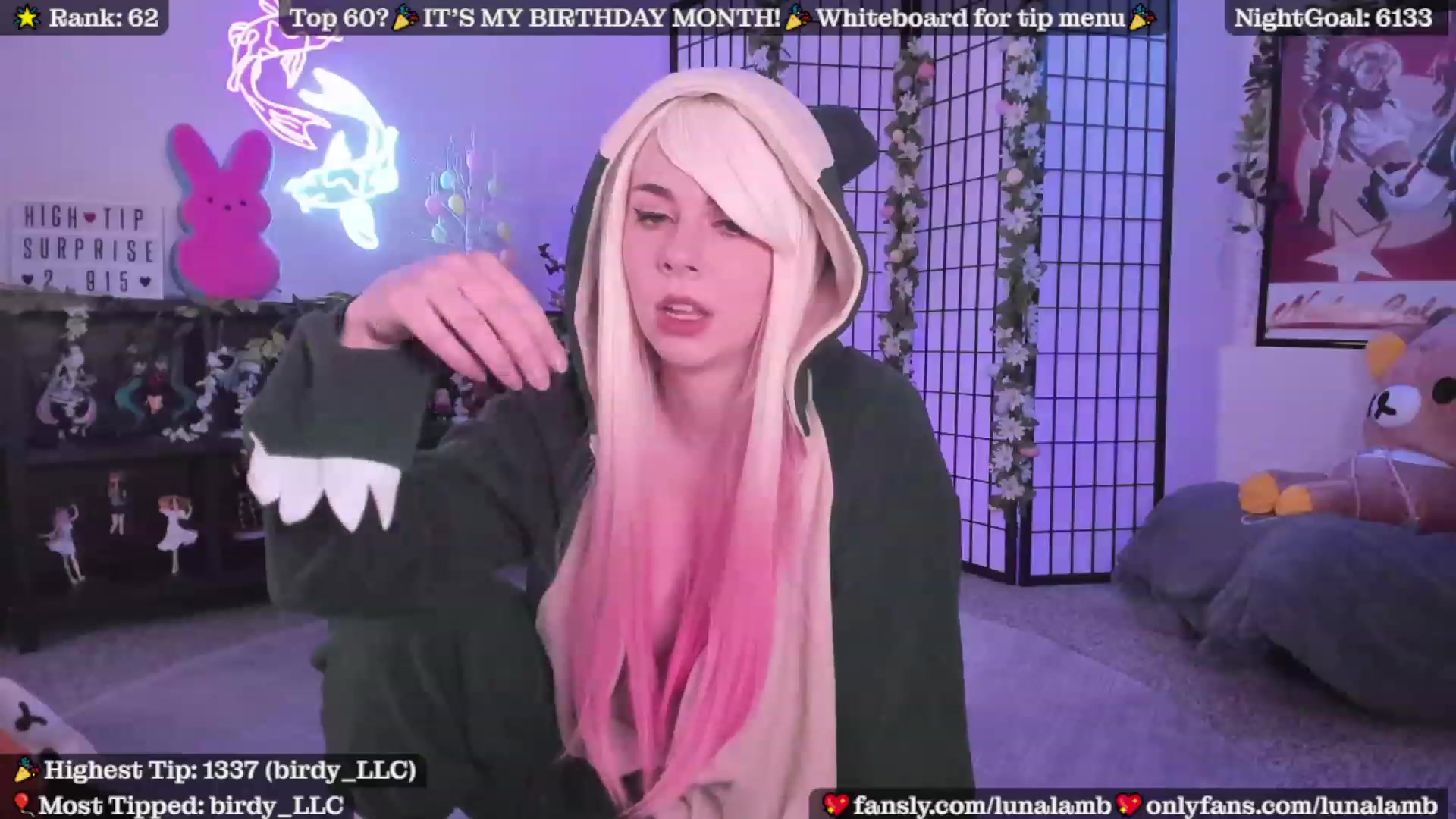 Gallery image thumbnail from LunaLamb's myfreecams stream on, 04/07/2023, 03:53 image 6 of 20