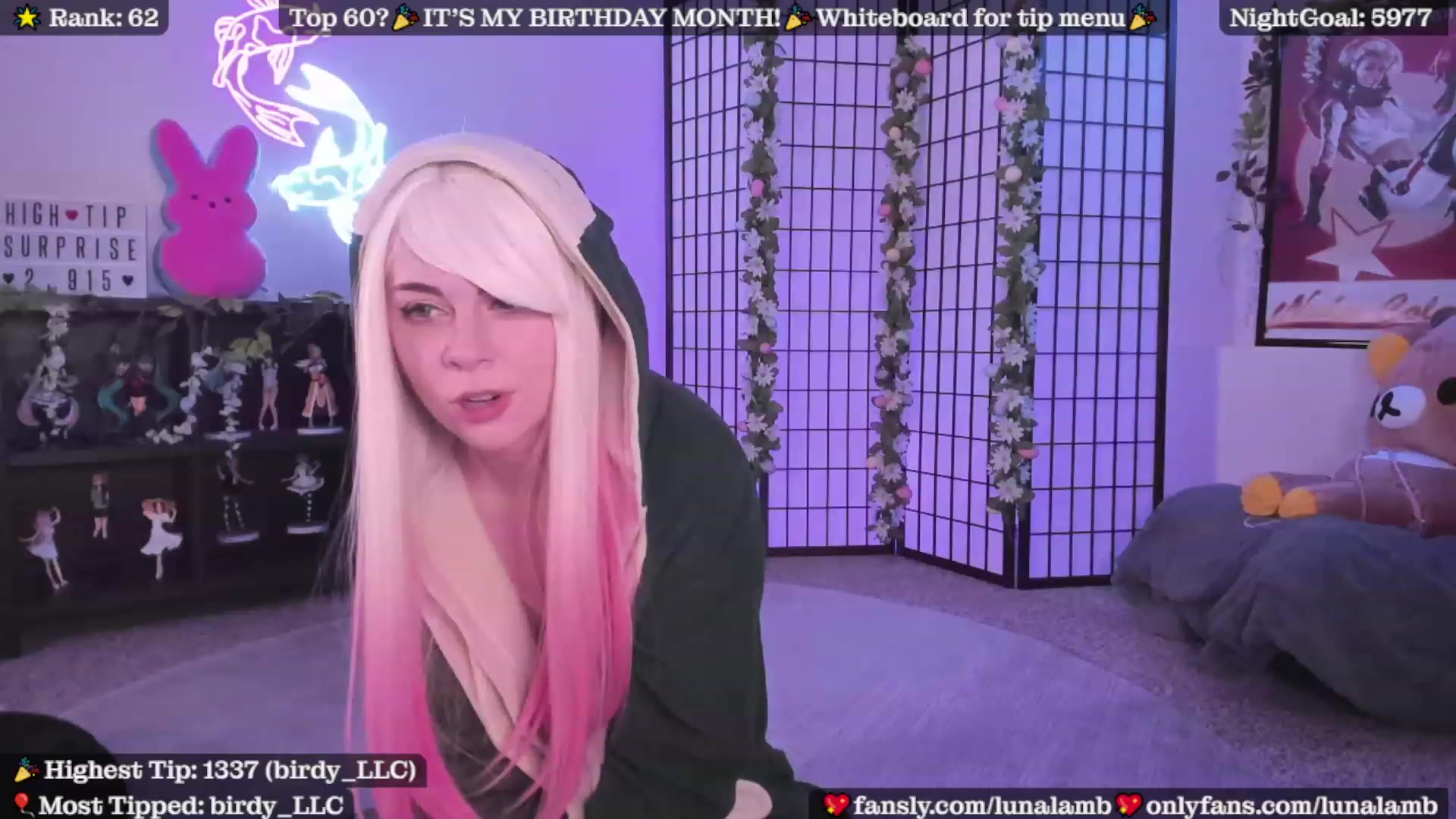 Gallery image thumbnail from LunaLamb's myfreecams stream on, 04/07/2023, 03:53 image 16 of 20