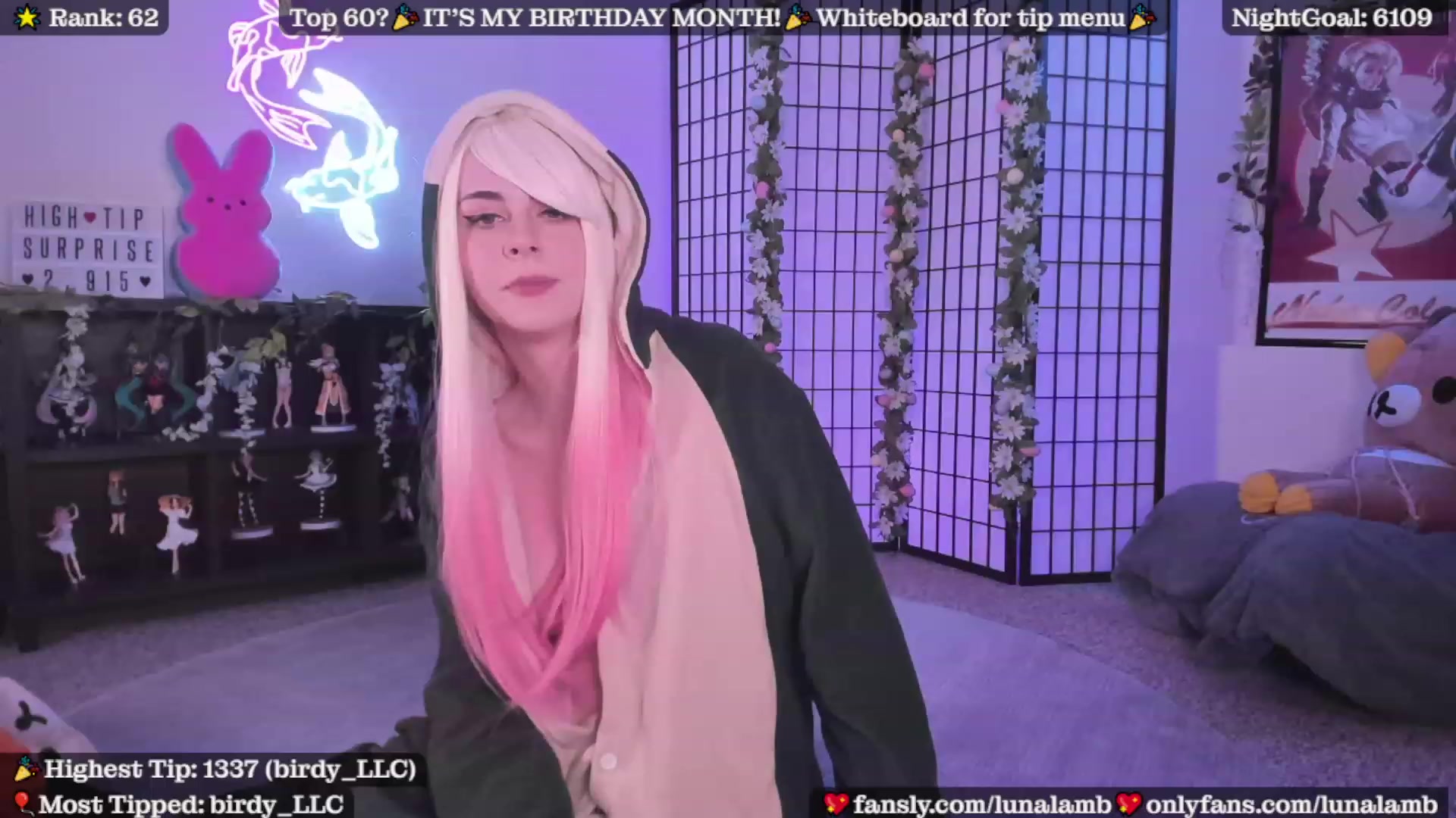Gallery image thumbnail from LunaLamb's myfreecams stream on, 04/07/2023, 03:53 image 8 of 20