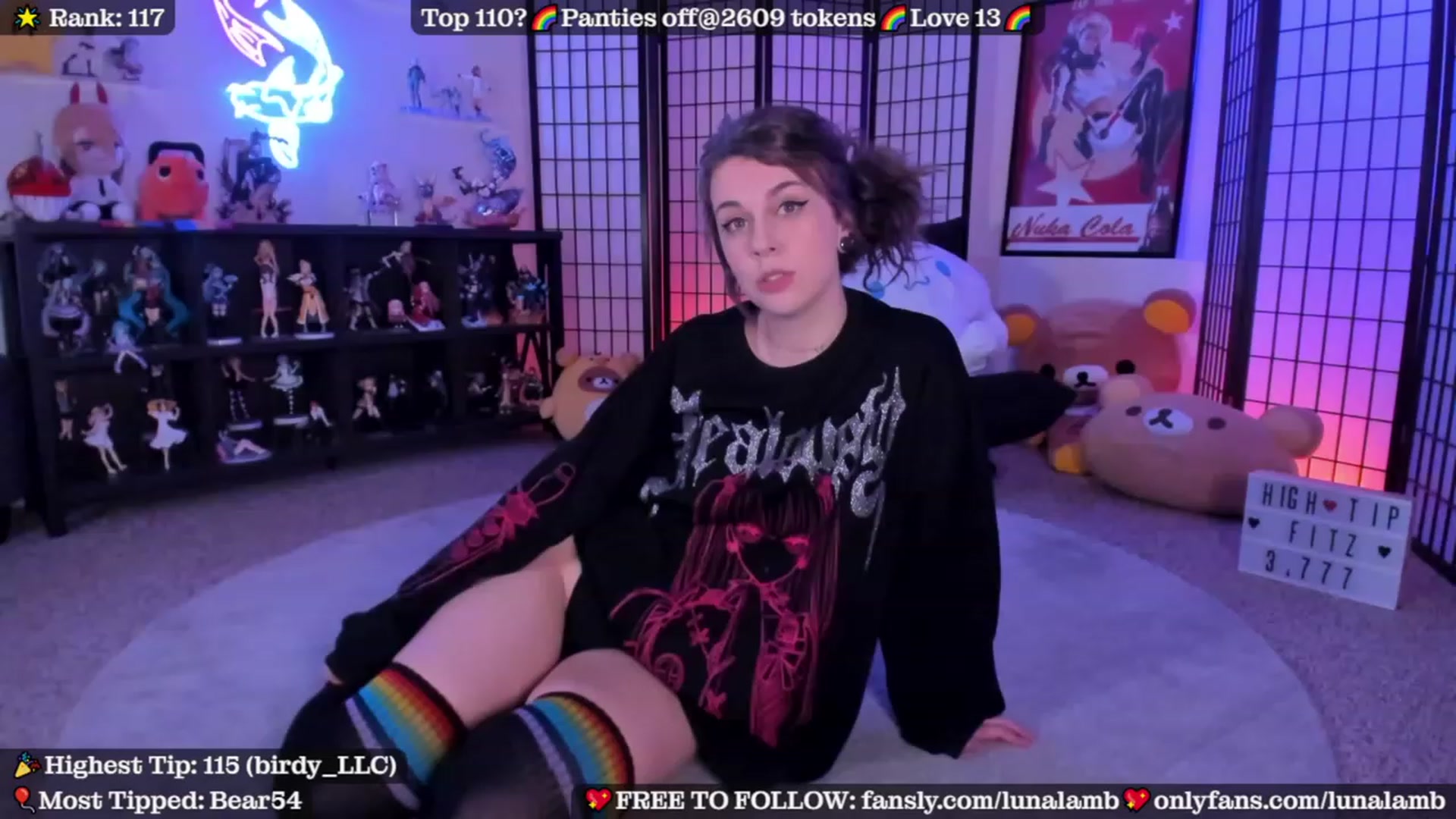 Gallery image thumbnail from LunaLamb's myfreecams stream on, 10/15/2023, 02:54 image 17 of 20