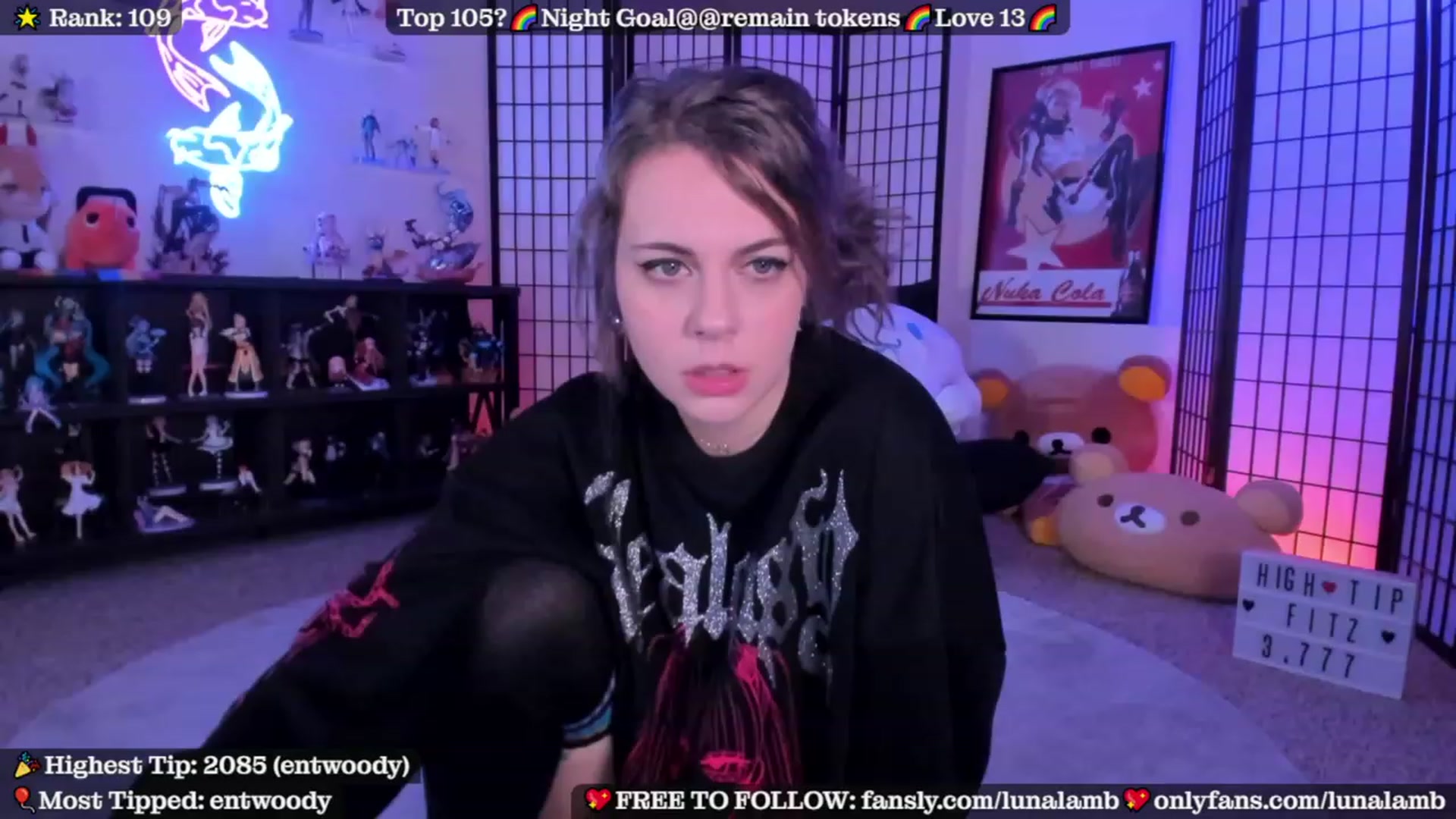 Gallery image thumbnail from LunaLamb's myfreecams stream on, 10/15/2023, 04:00 image 19 of 20