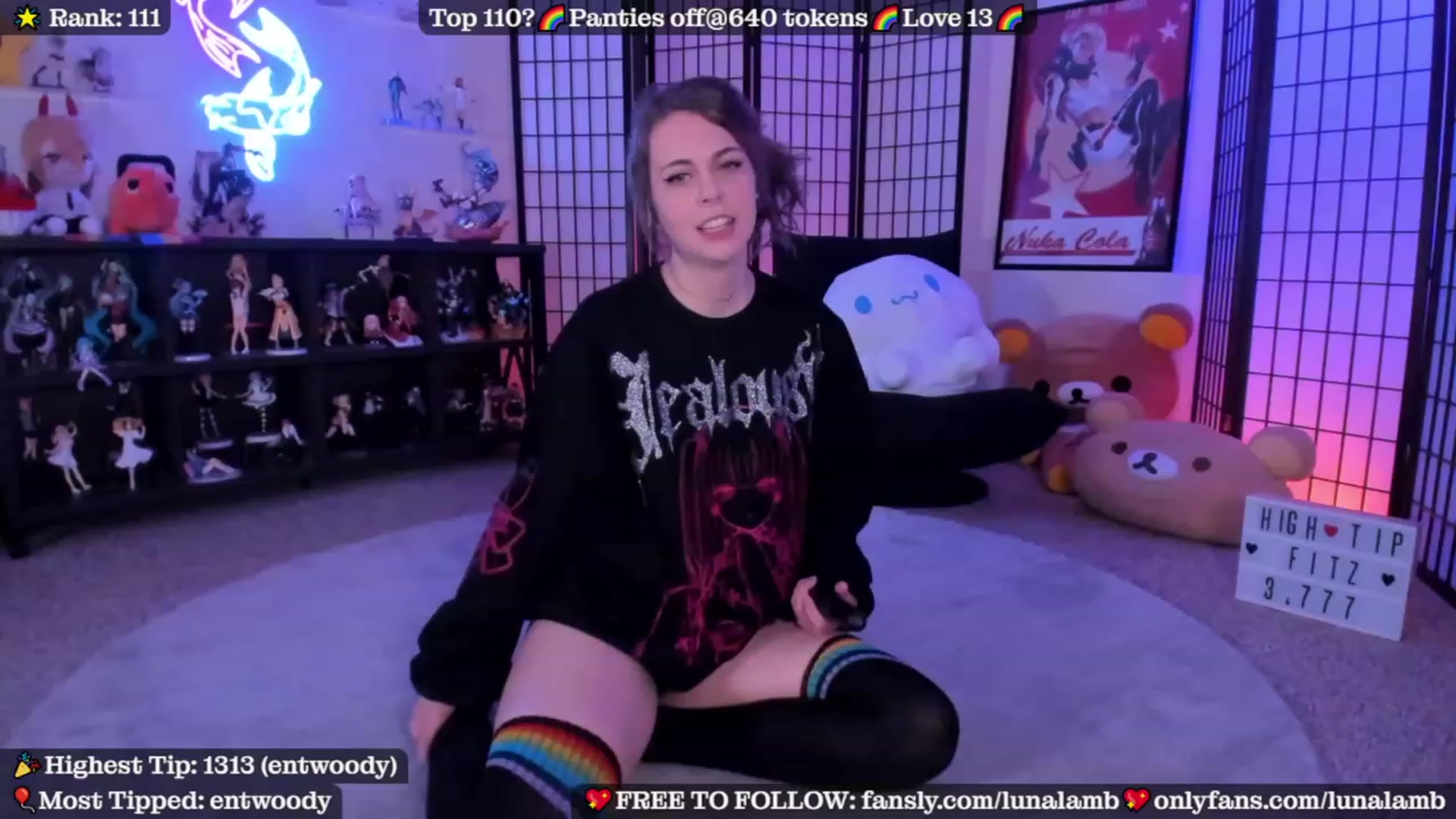 Gallery image thumbnail from LunaLamb's myfreecams stream on, 10/15/2023, 04:00 image 3 of 20