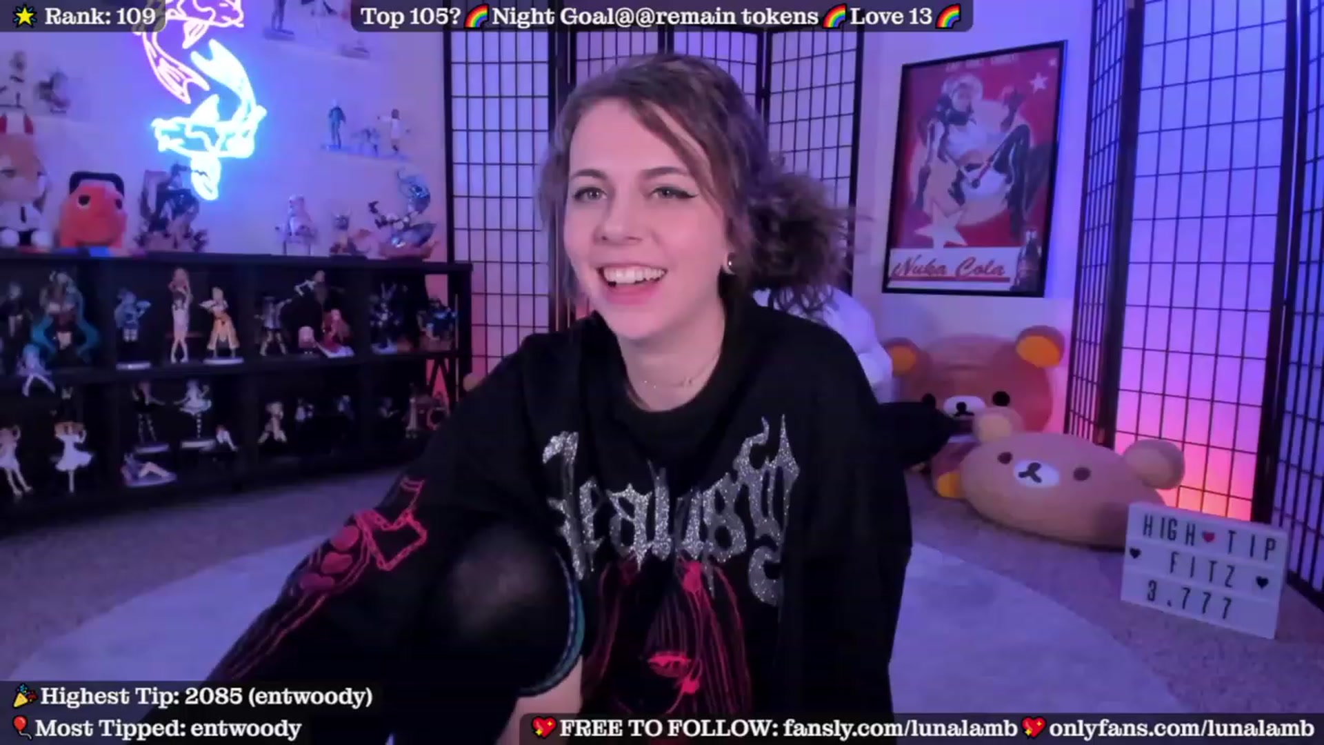 Gallery image thumbnail from LunaLamb's myfreecams stream on, 10/15/2023, 04:00 image 18 of 20