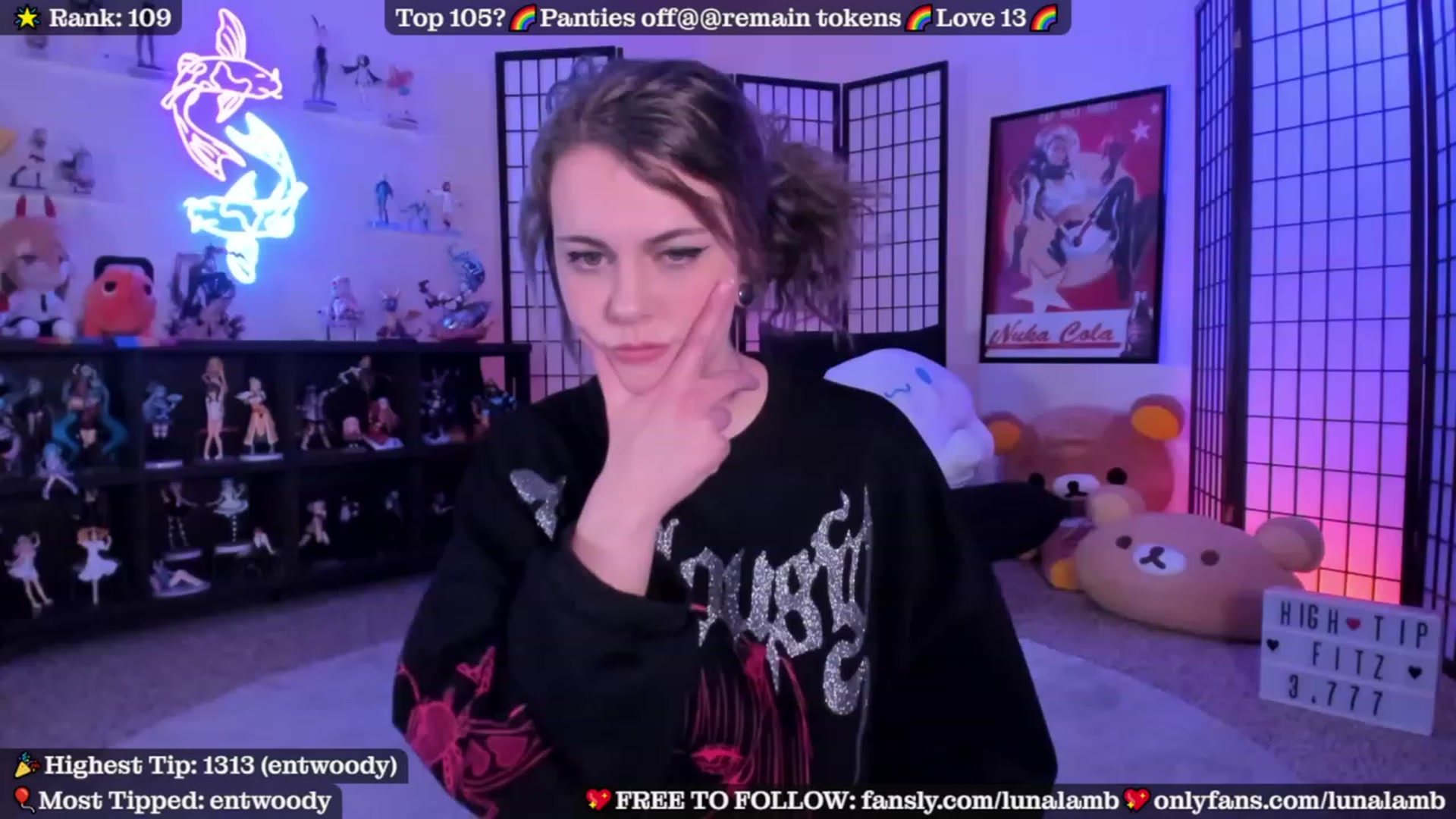 Gallery image thumbnail from LunaLamb's myfreecams stream on, 10/15/2023, 04:00 image 10 of 20