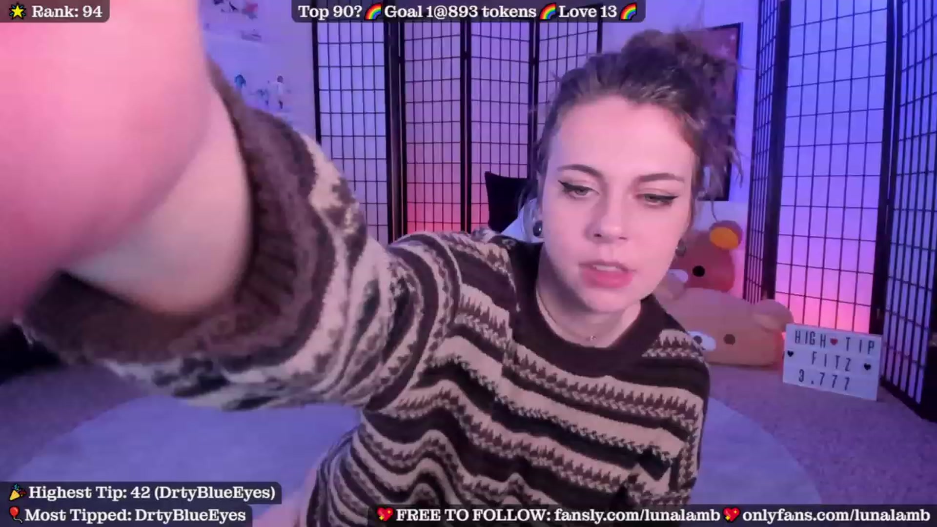 Gallery image thumbnail from LunaLamb's myfreecams stream on, 10/16/2023, 03:05 image 14 of 20