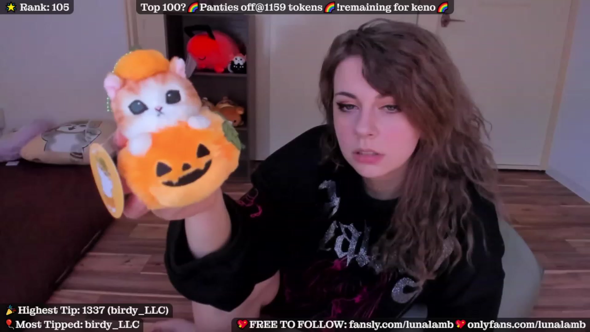 Gallery image thumbnail from LunaLamb's myfreecams stream on, 10/22/2023, 04:28 image 3 of 20