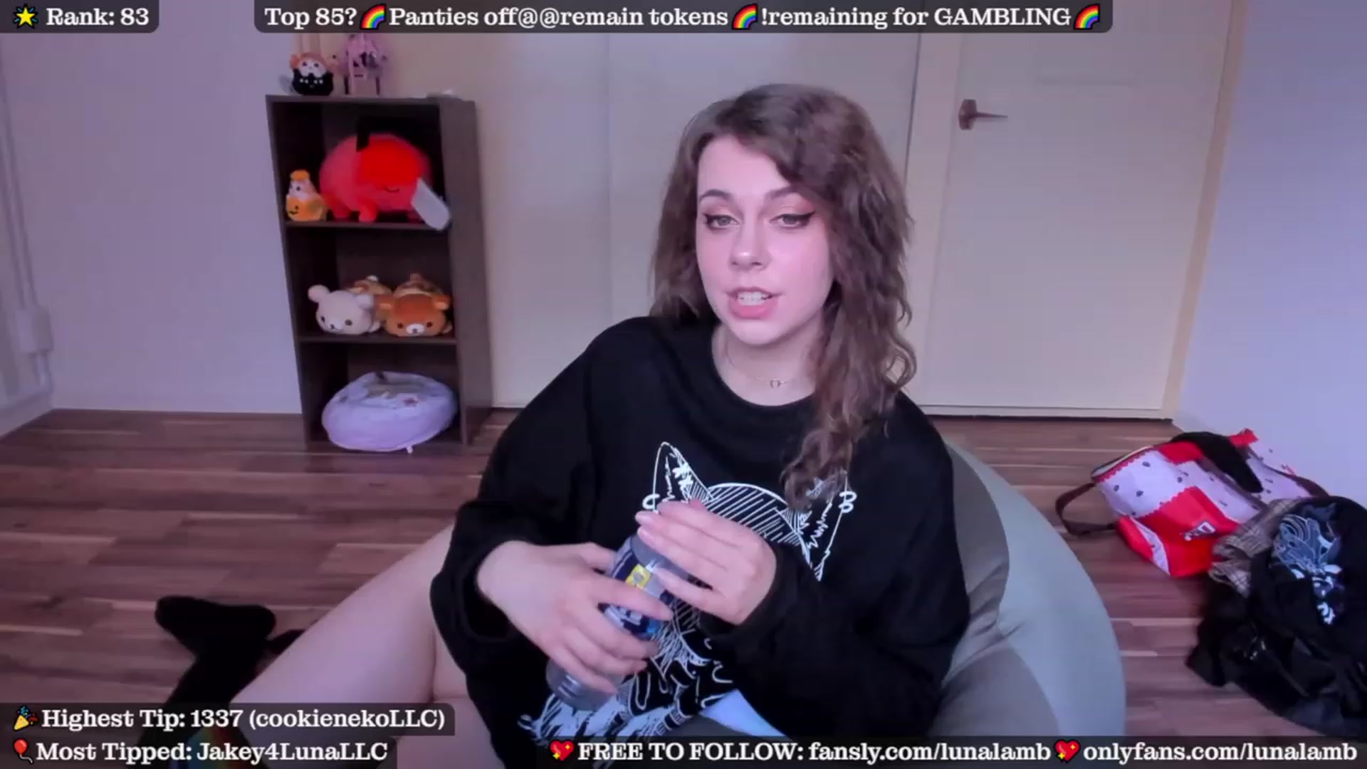Gallery image thumbnail from LunaLamb's myfreecams stream on, 10/29/2023, 05:01 image 7 of 20
