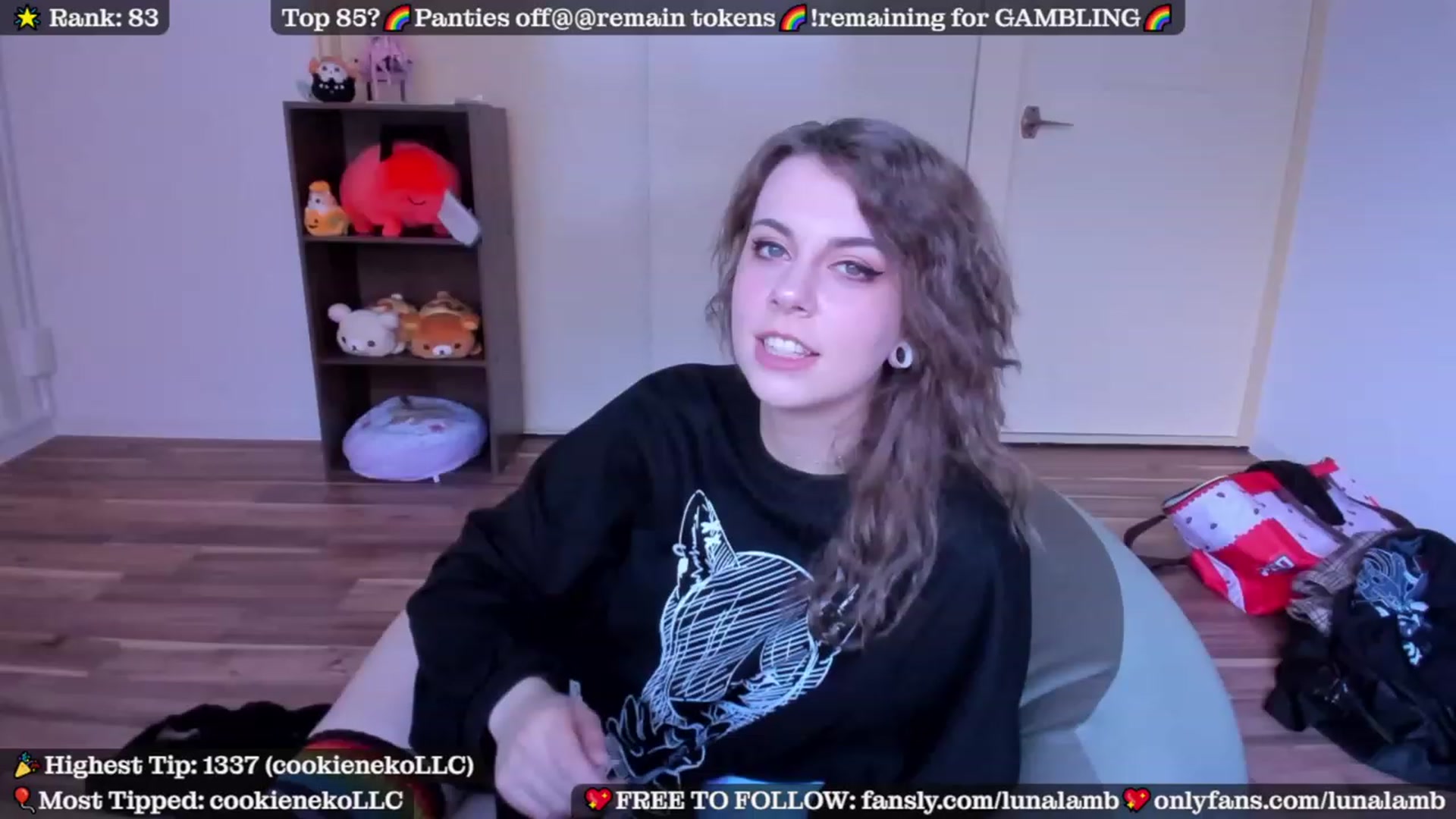 Gallery image thumbnail from LunaLamb's myfreecams stream on, 10/29/2023, 05:01 image 15 of 20