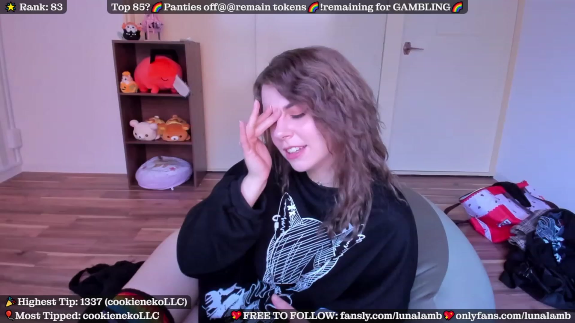 Gallery image thumbnail from LunaLamb's myfreecams stream on, 10/29/2023, 05:01 image 17 of 20