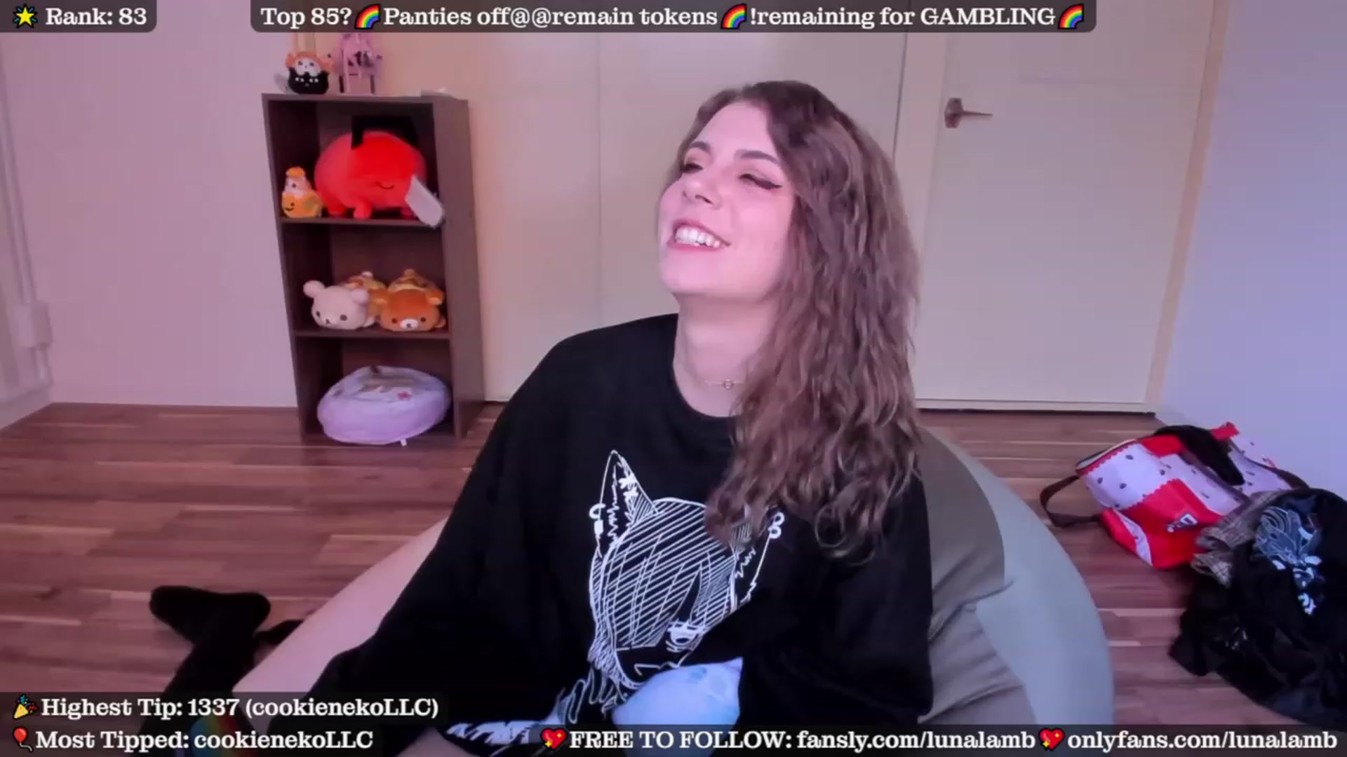 Gallery image thumbnail from LunaLamb's myfreecams stream on, 10/29/2023, 05:01 image 10 of 20