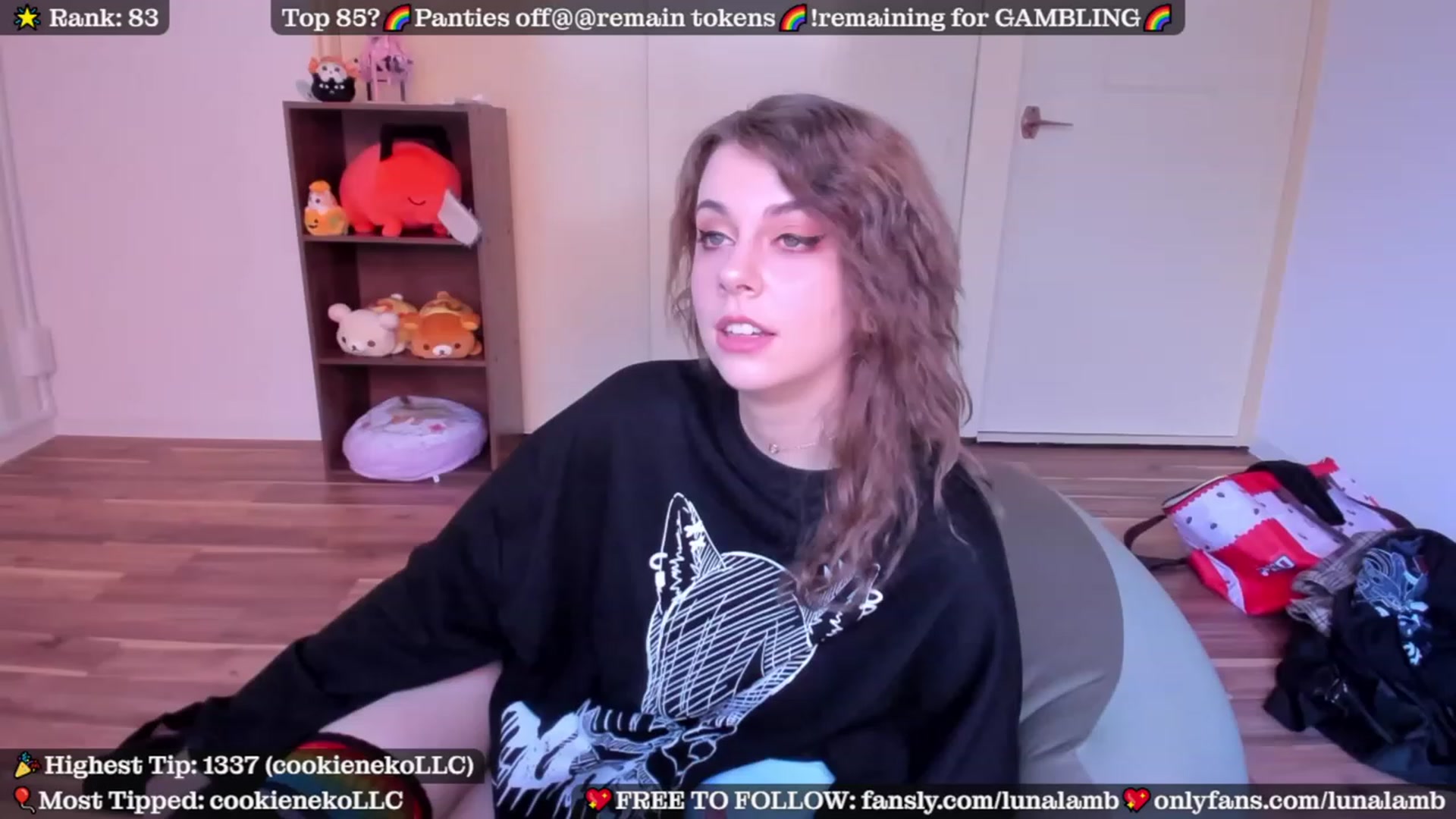 Gallery image thumbnail from LunaLamb's myfreecams stream on, 10/29/2023, 05:01 image 16 of 20