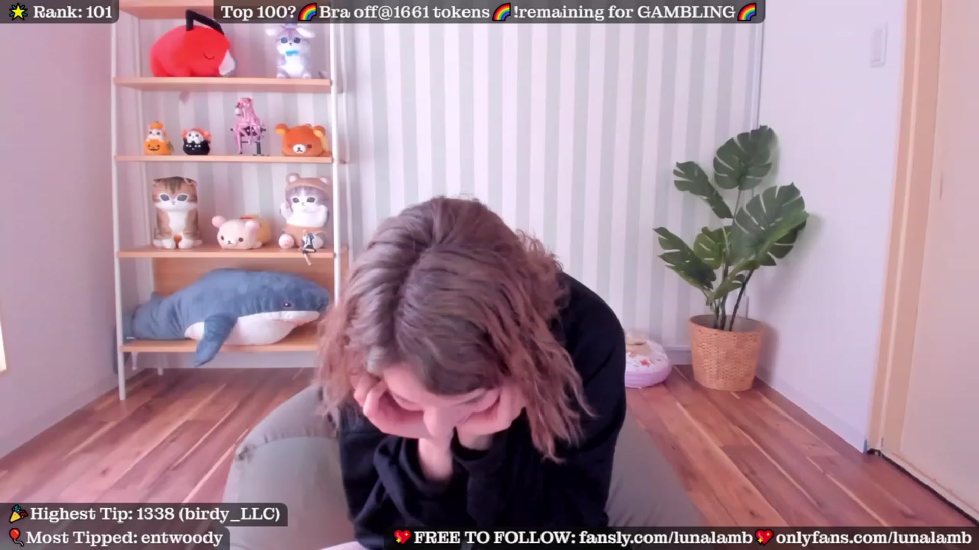 Gallery image thumbnail from LunaLamb's myfreecams stream on, 11/01/2023, 03:53 image 3 of 20