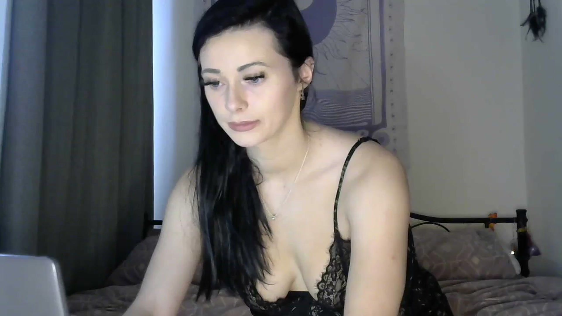 Gallery image thumbnail from LunaLillyx's myfreecams stream on, 07/10/2023, 19:31 image 7 of 20