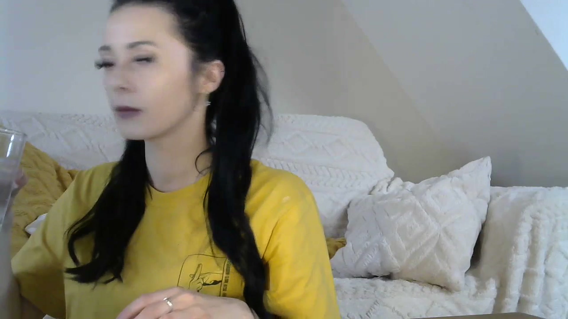 Gallery image thumbnail from LunaLillyx's myfreecams stream on, 07/14/2023, 20:06 image 3 of 20