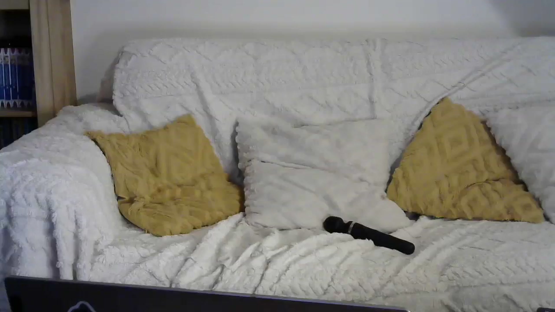 Gallery image thumbnail from LunaLillyx's myfreecams stream on, 09/23/2023, 20:02 image 10 of 20