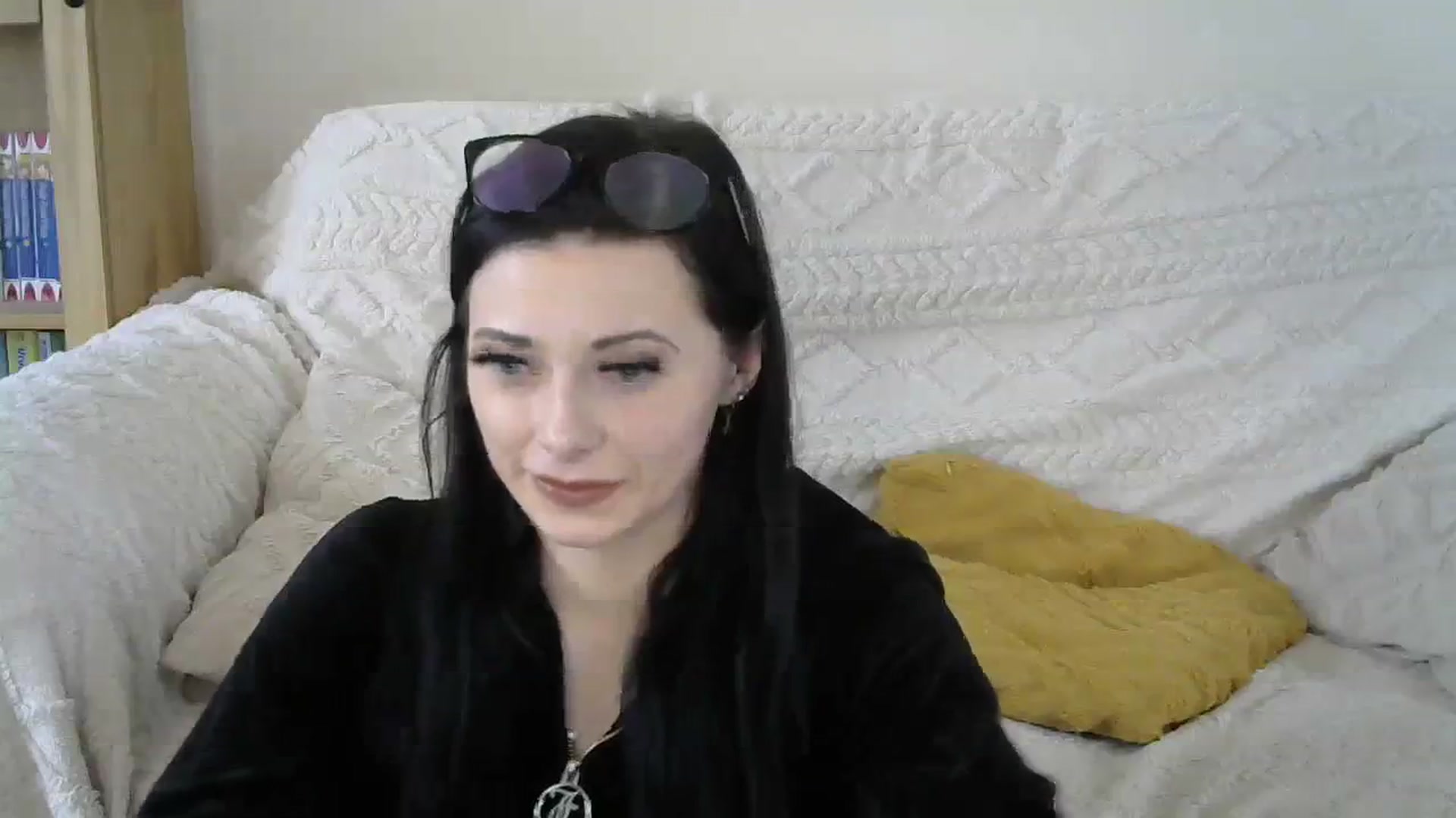 Gallery image thumbnail from LunaLillyx's myfreecams stream on, 09/30/2023, 14:06 image 12 of 20