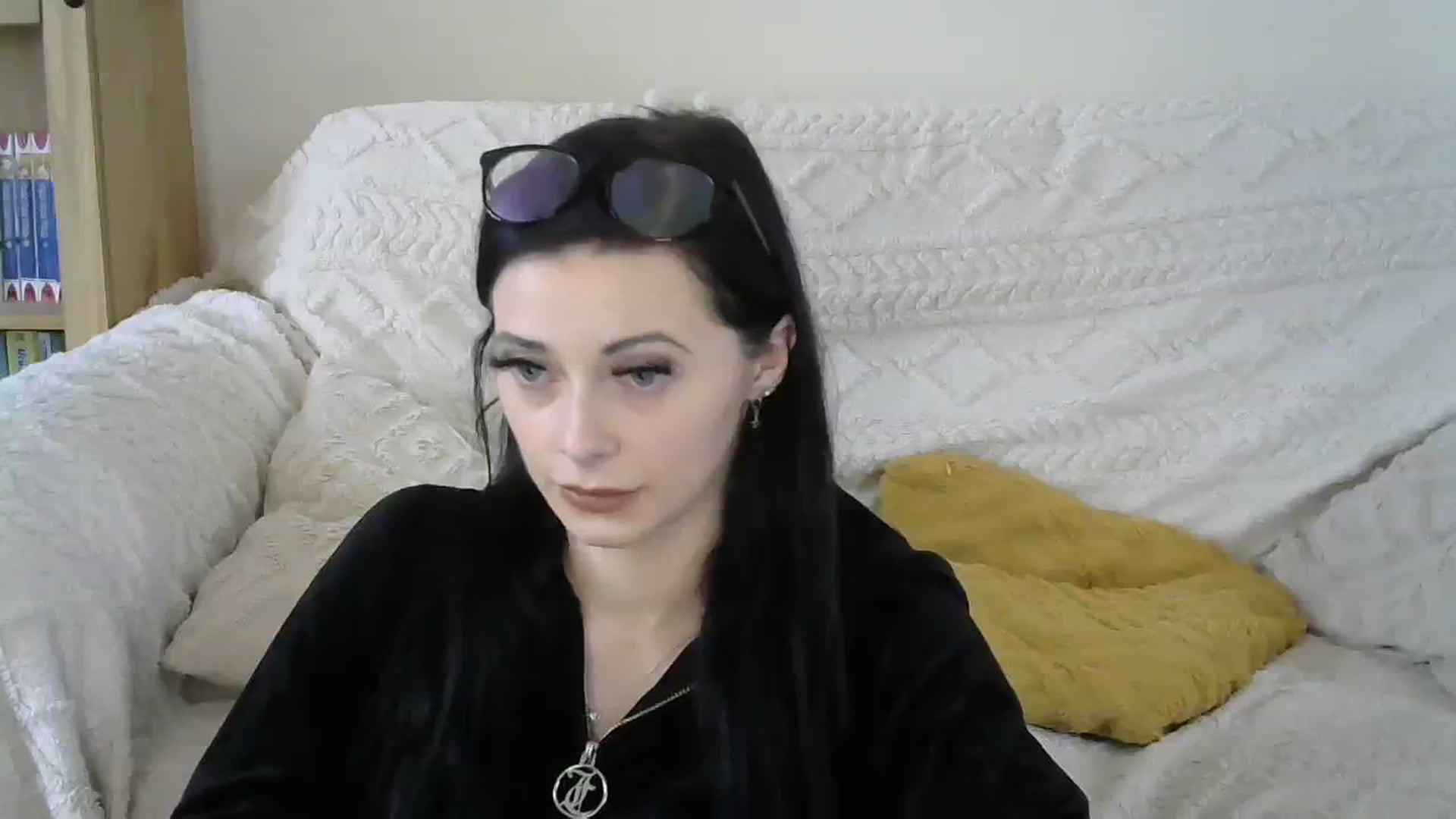 Gallery image thumbnail from LunaLillyx's myfreecams stream on, 09/30/2023, 14:06 image 9 of 20
