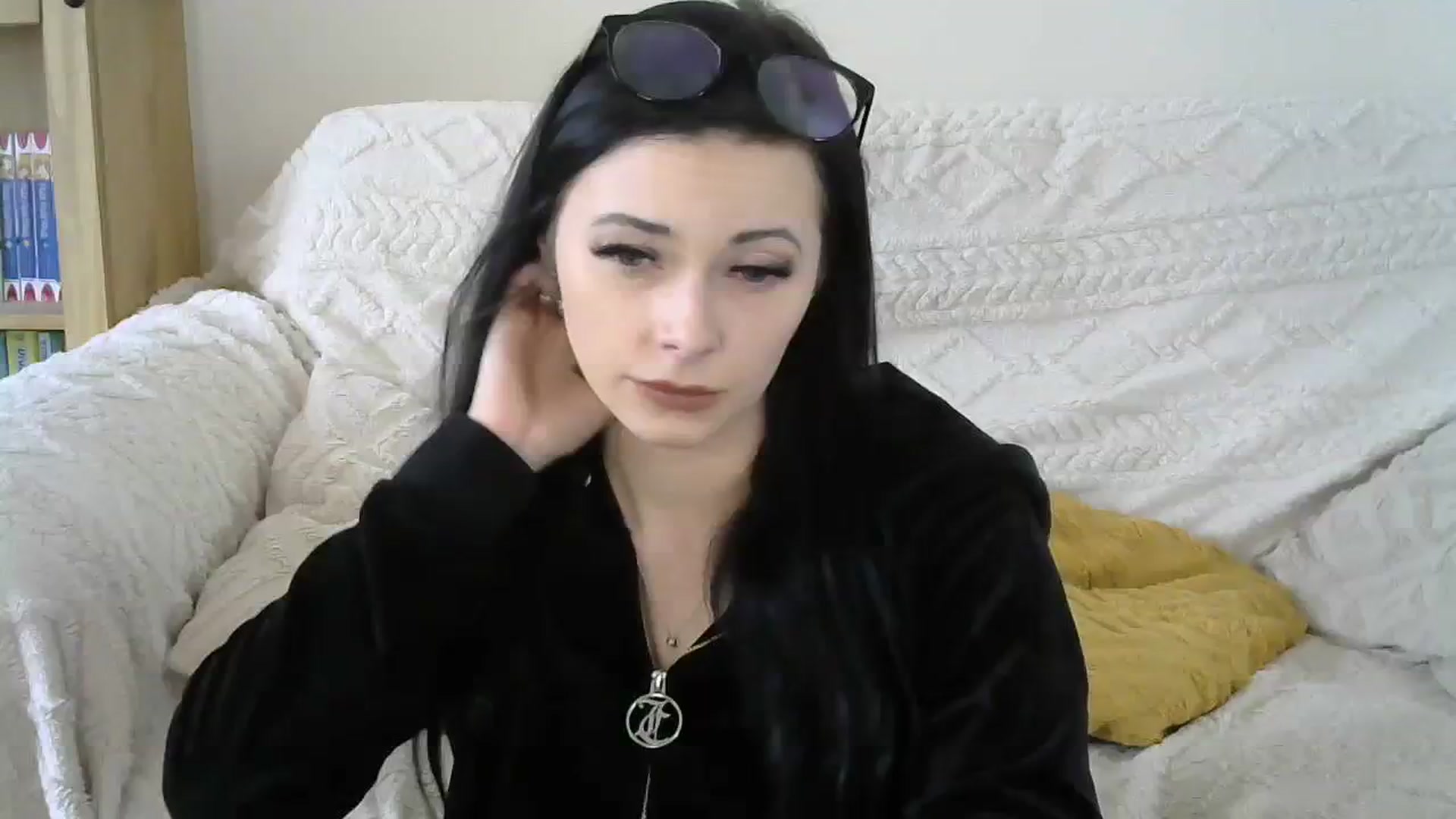 Gallery image thumbnail from LunaLillyx's myfreecams stream on, 09/30/2023, 14:06 image 1 of 20