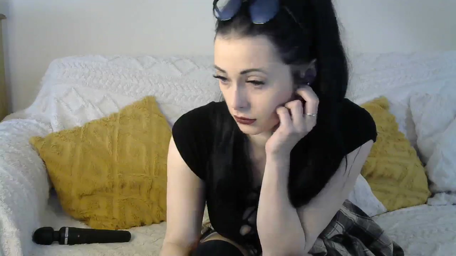 Gallery image thumbnail from LunaLillyx's myfreecams stream on, 11/02/2023, 12:40 image 6 of 20