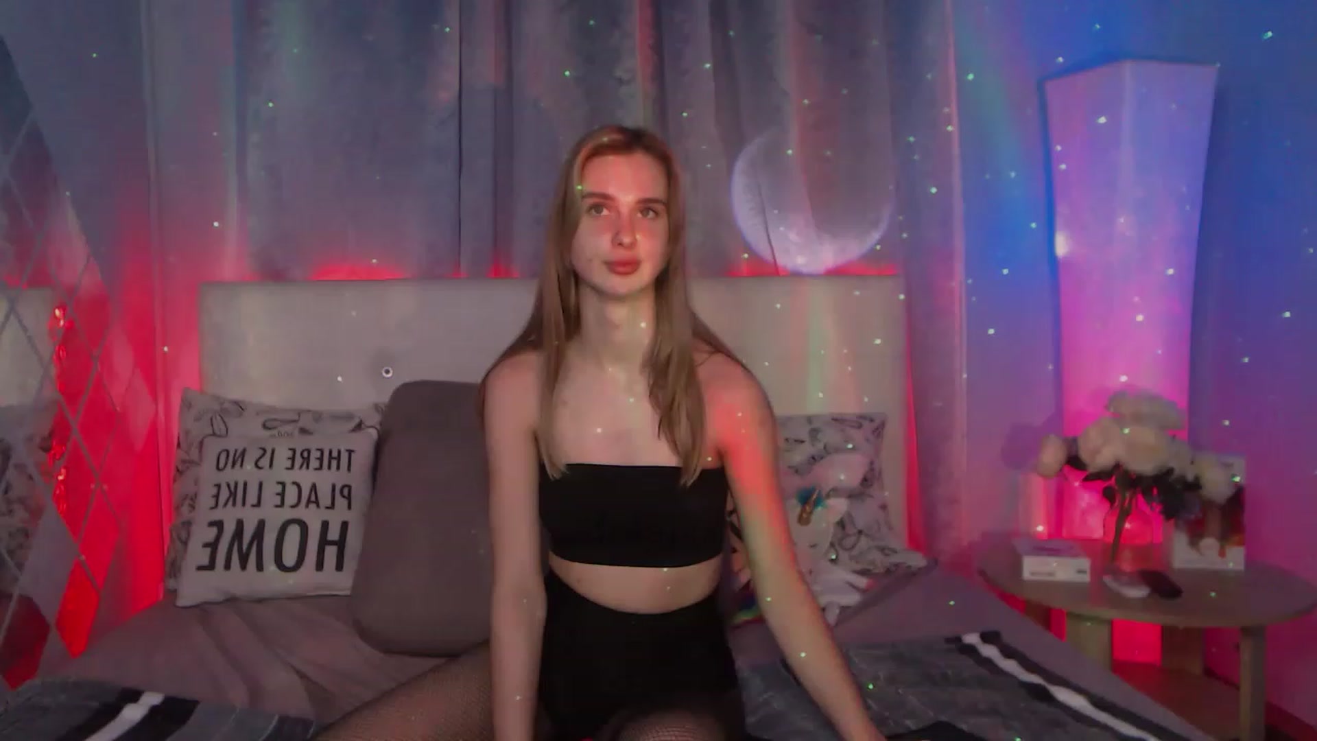 Gallery image thumbnail from LunaLim's myfreecams stream on, 11/24/2022, 20:03 image 15 of 20