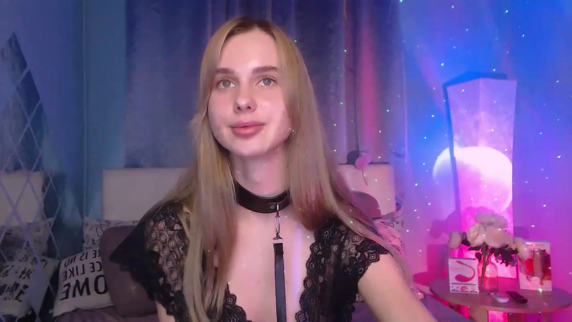 Gallery image thumbnail from LunaLim's myfreecams stream on, 11/25/2022, 15:45 image 11 of 20