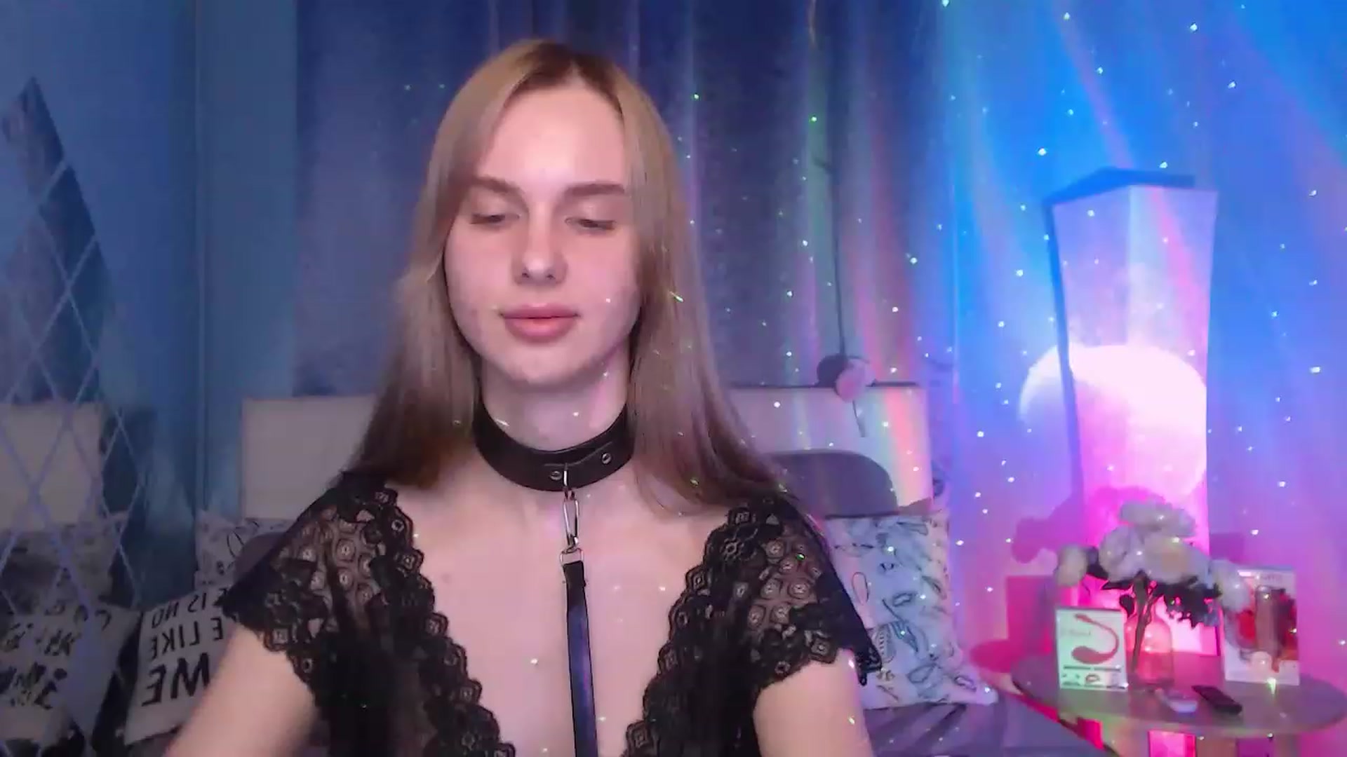 Gallery image thumbnail from LunaLim's myfreecams stream on, 11/25/2022, 15:45 image 14 of 20