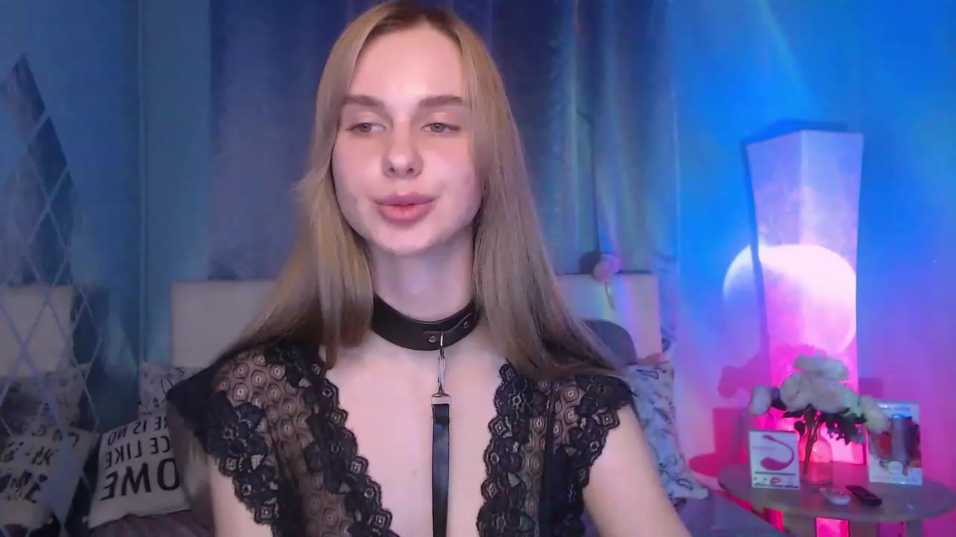 Gallery image thumbnail from LunaLim's myfreecams stream on, 11/25/2022, 15:45 image 5 of 20