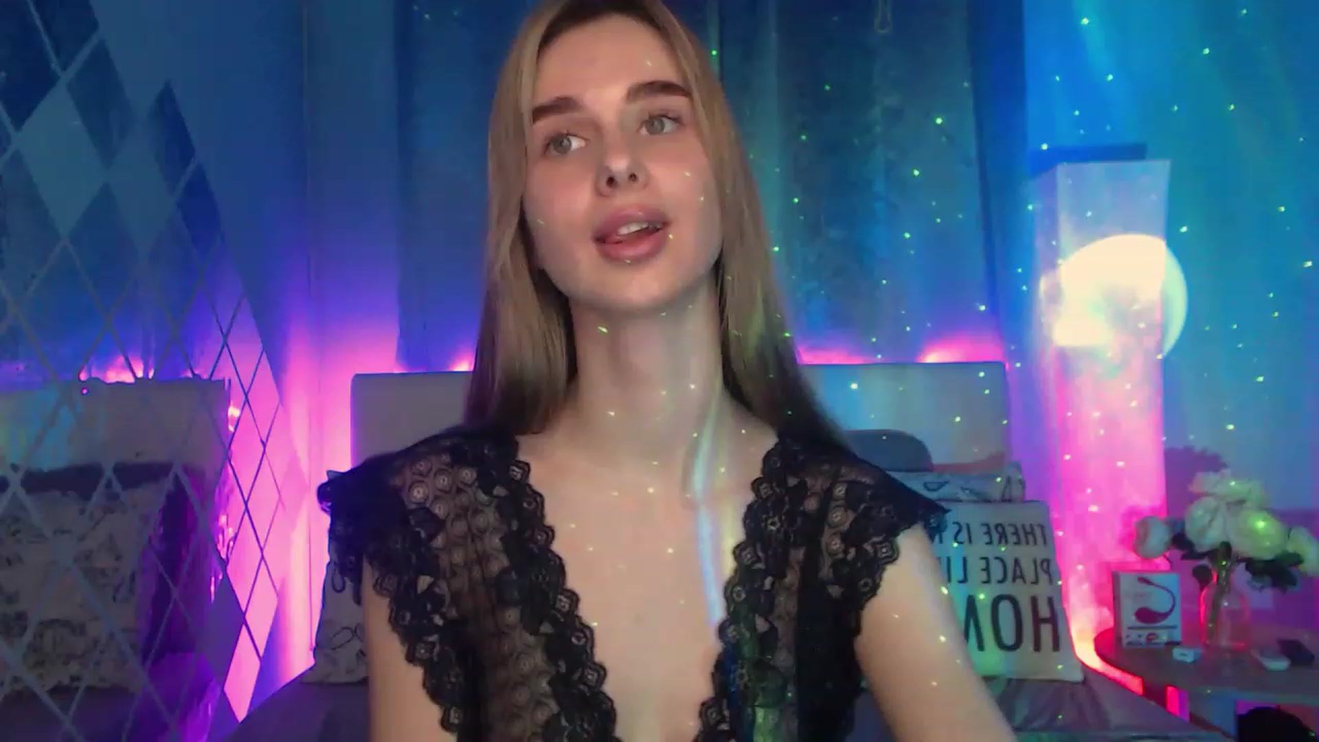 Gallery image thumbnail from LunaLim's myfreecams stream on, 12/01/2022, 15:29 image 16 of 20