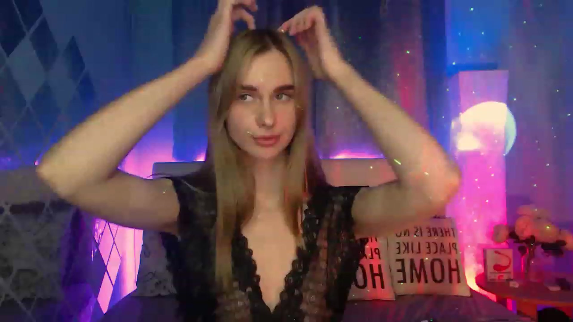 Gallery image thumbnail from LunaLim's myfreecams stream on, 12/01/2022, 15:29 image 19 of 20
