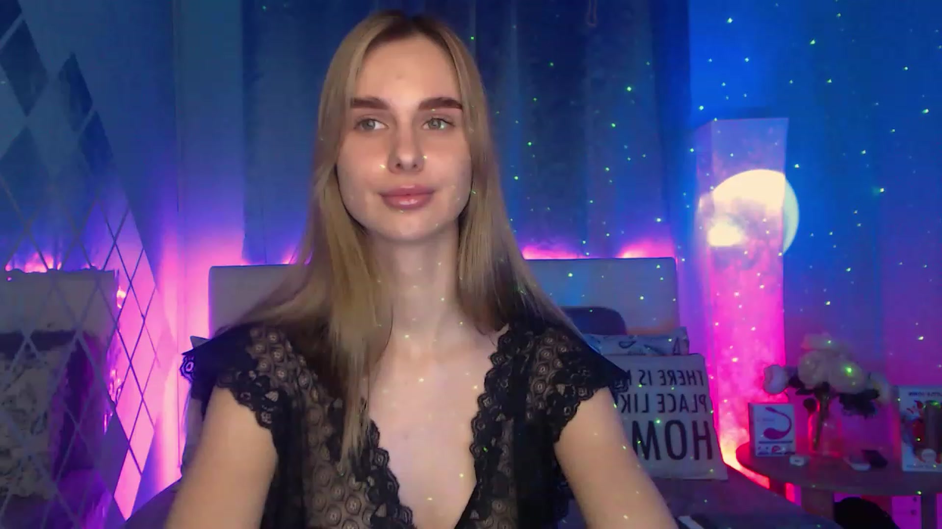 Gallery image thumbnail from LunaLim's myfreecams stream on, 12/01/2022, 15:29 image 1 of 20