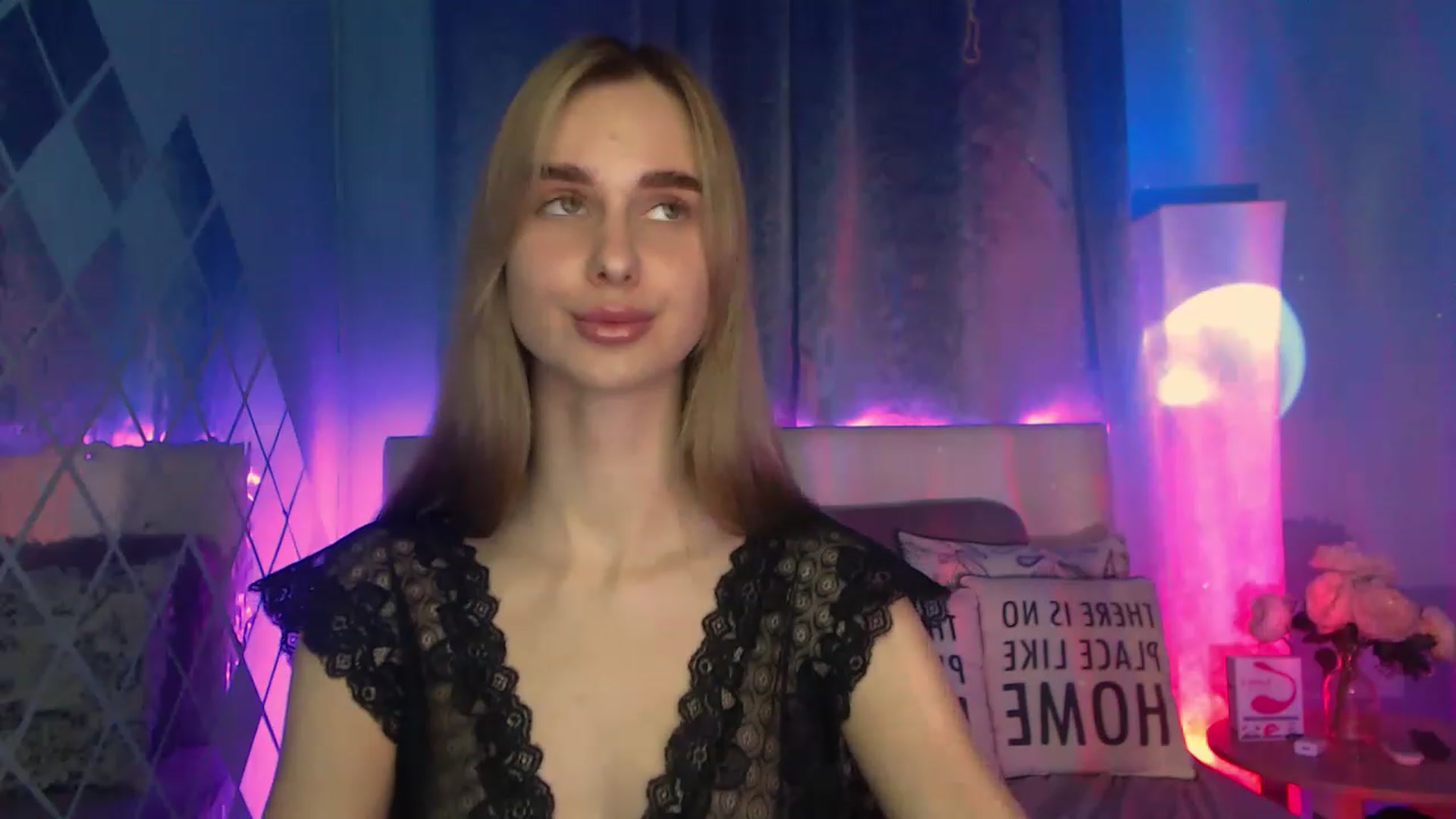 Gallery image thumbnail from LunaLim's myfreecams stream on, 12/01/2022, 15:29 image 6 of 20