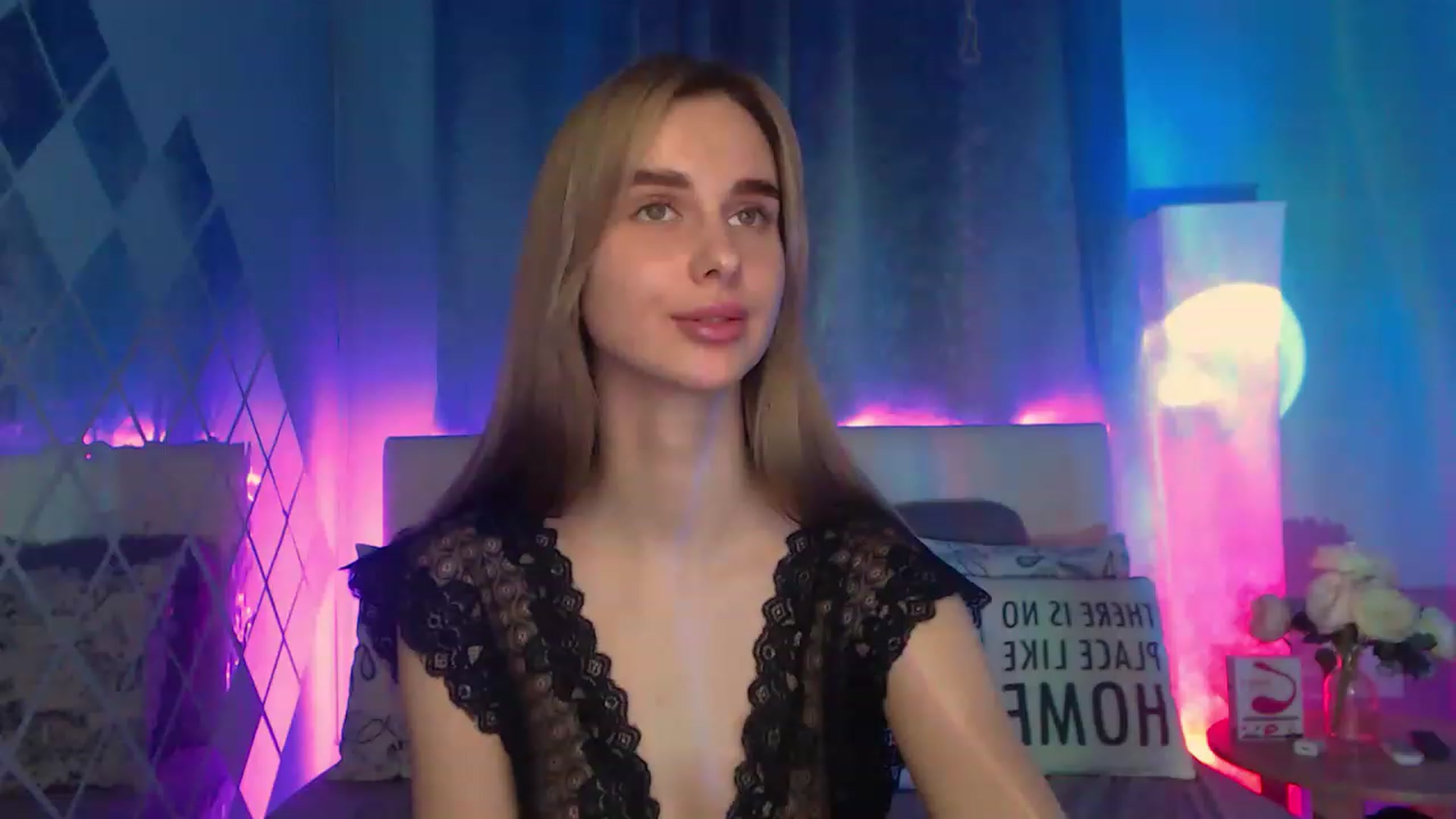 Gallery image thumbnail from LunaLim's myfreecams stream on, 12/01/2022, 15:29 image 8 of 20