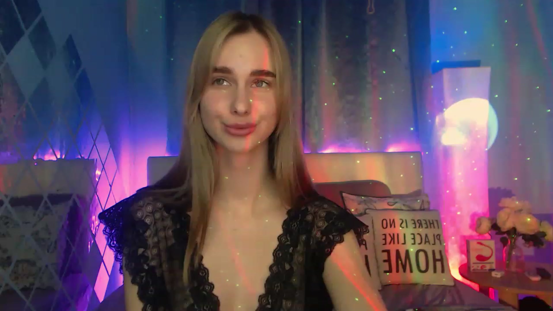 Gallery image thumbnail from LunaLim's myfreecams stream on, 12/01/2022, 15:29 image 18 of 20