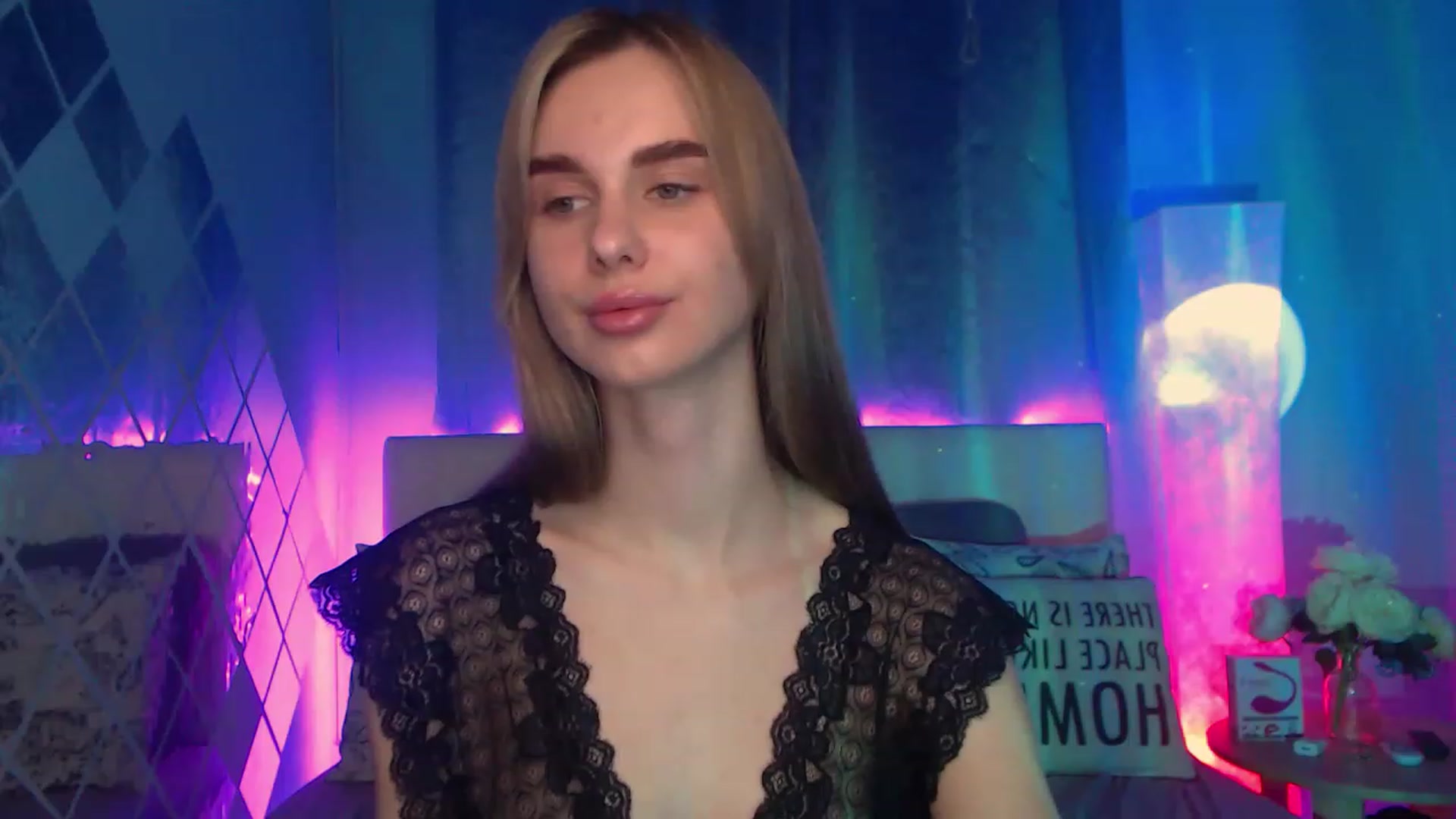 Gallery image thumbnail from LunaLim's myfreecams stream on, 12/01/2022, 15:29 image 9 of 20