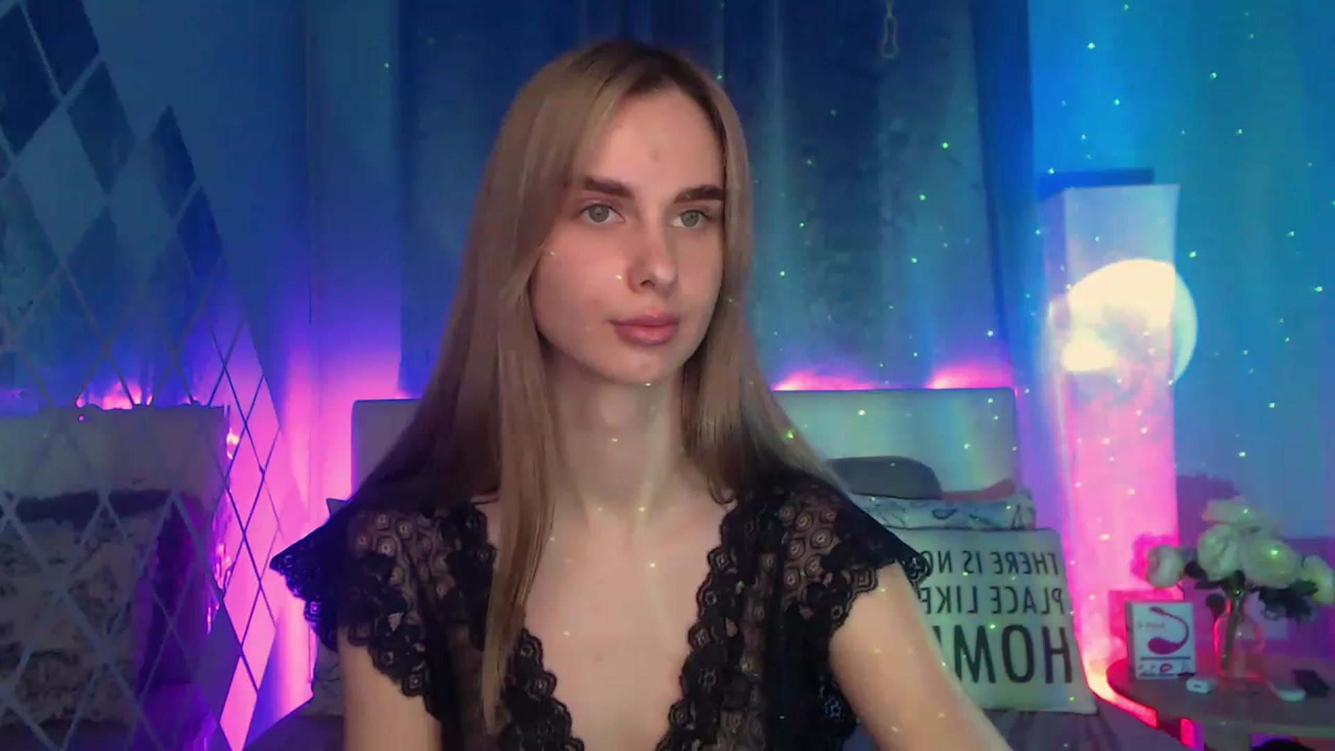 Gallery image thumbnail from LunaLim's myfreecams stream on, 12/01/2022, 15:29 image 12 of 20