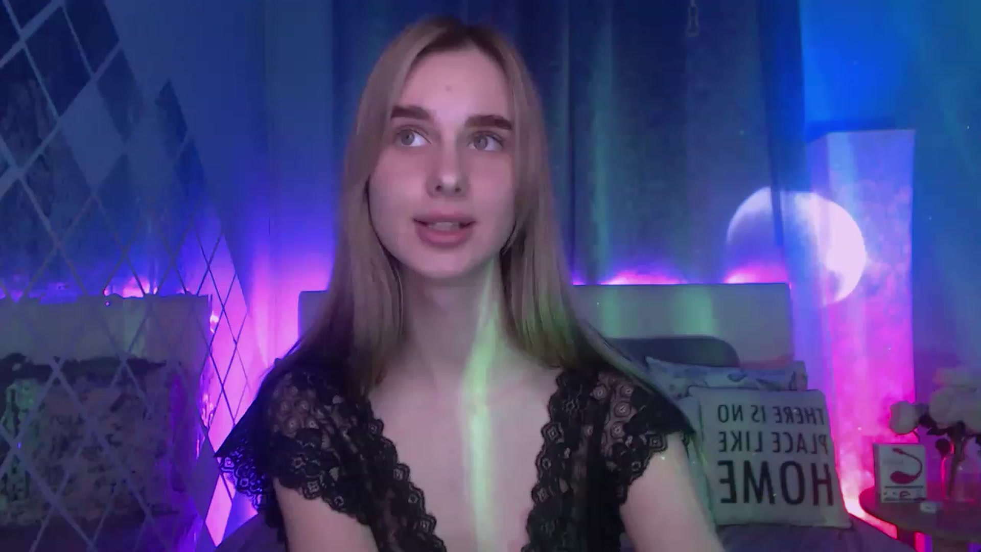 Gallery image thumbnail from LunaLim's myfreecams stream on, 12/01/2022, 16:45 image 20 of 20