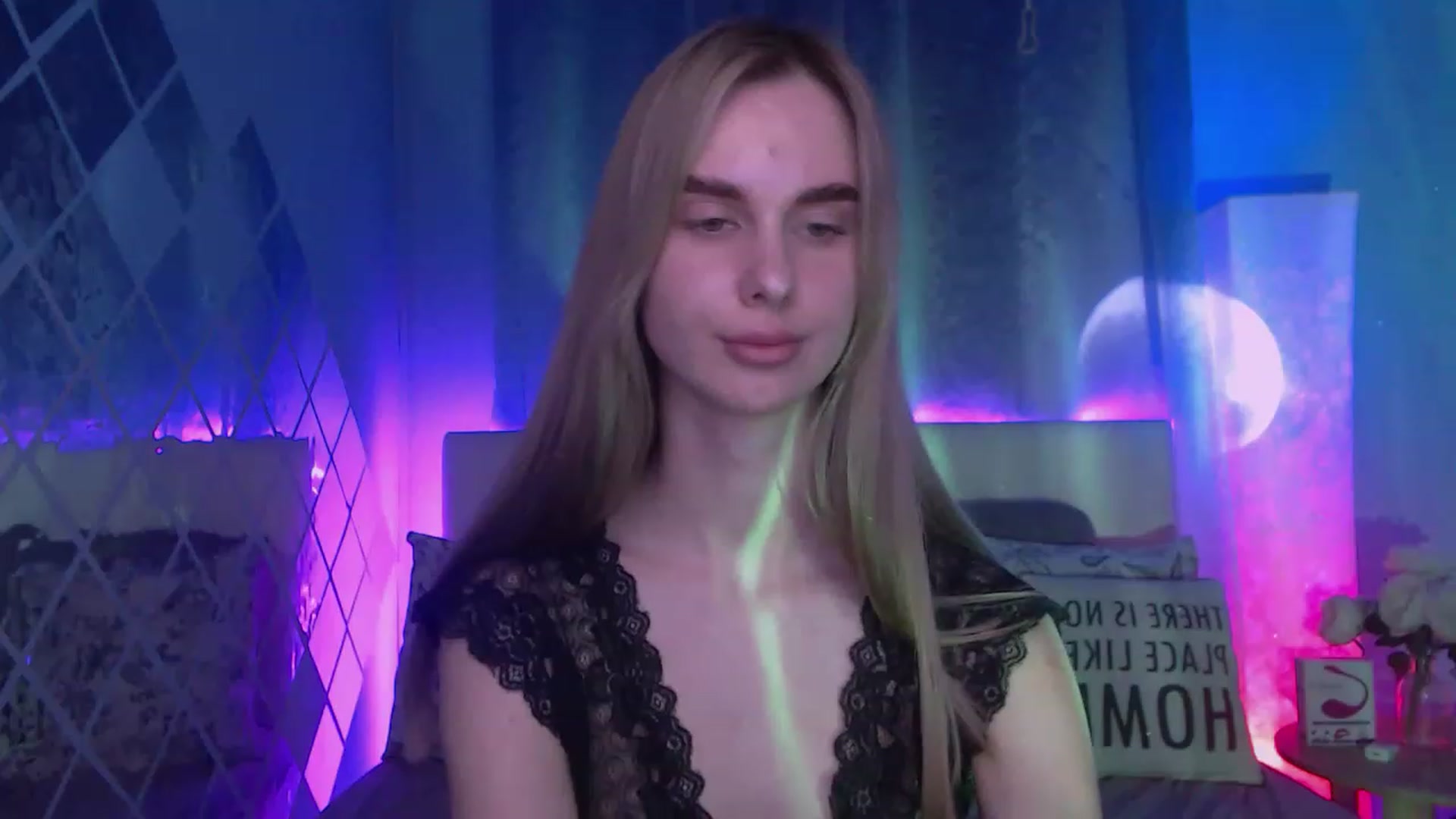 Gallery image thumbnail from LunaLim's myfreecams stream on, 12/01/2022, 16:45 image 2 of 20