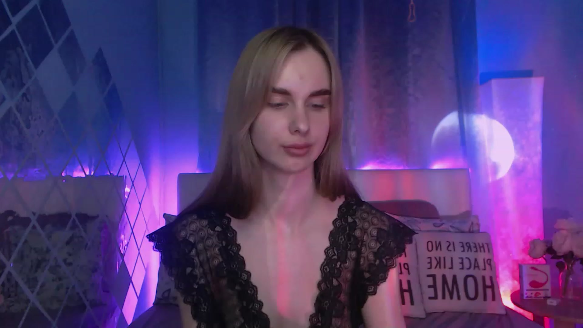 Gallery image thumbnail from LunaLim's myfreecams stream on, 12/01/2022, 16:45 image 5 of 20
