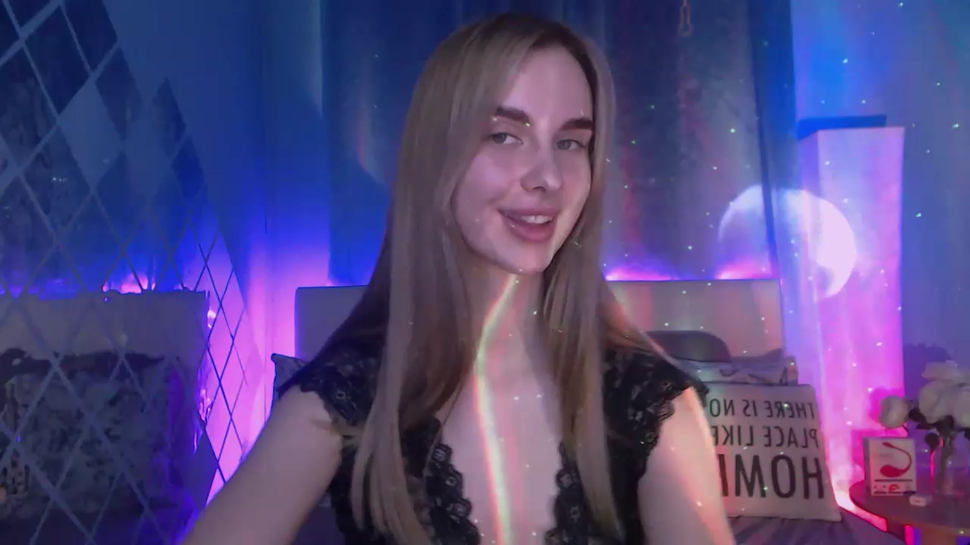 Gallery image thumbnail from LunaLim's myfreecams stream on, 12/01/2022, 16:45 image 3 of 20