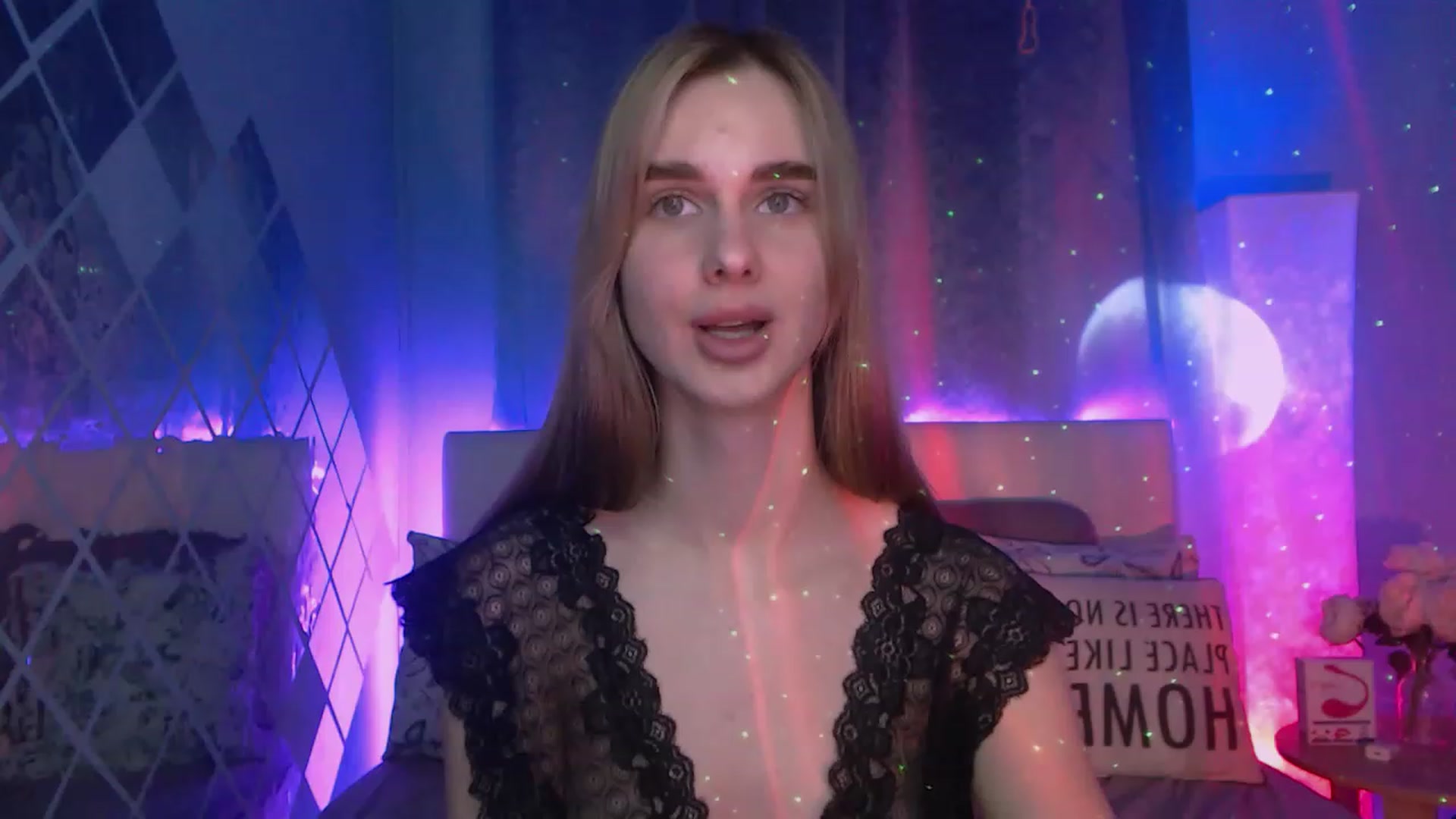 Gallery image thumbnail from LunaLim's myfreecams stream on, 12/01/2022, 16:45 image 8 of 20