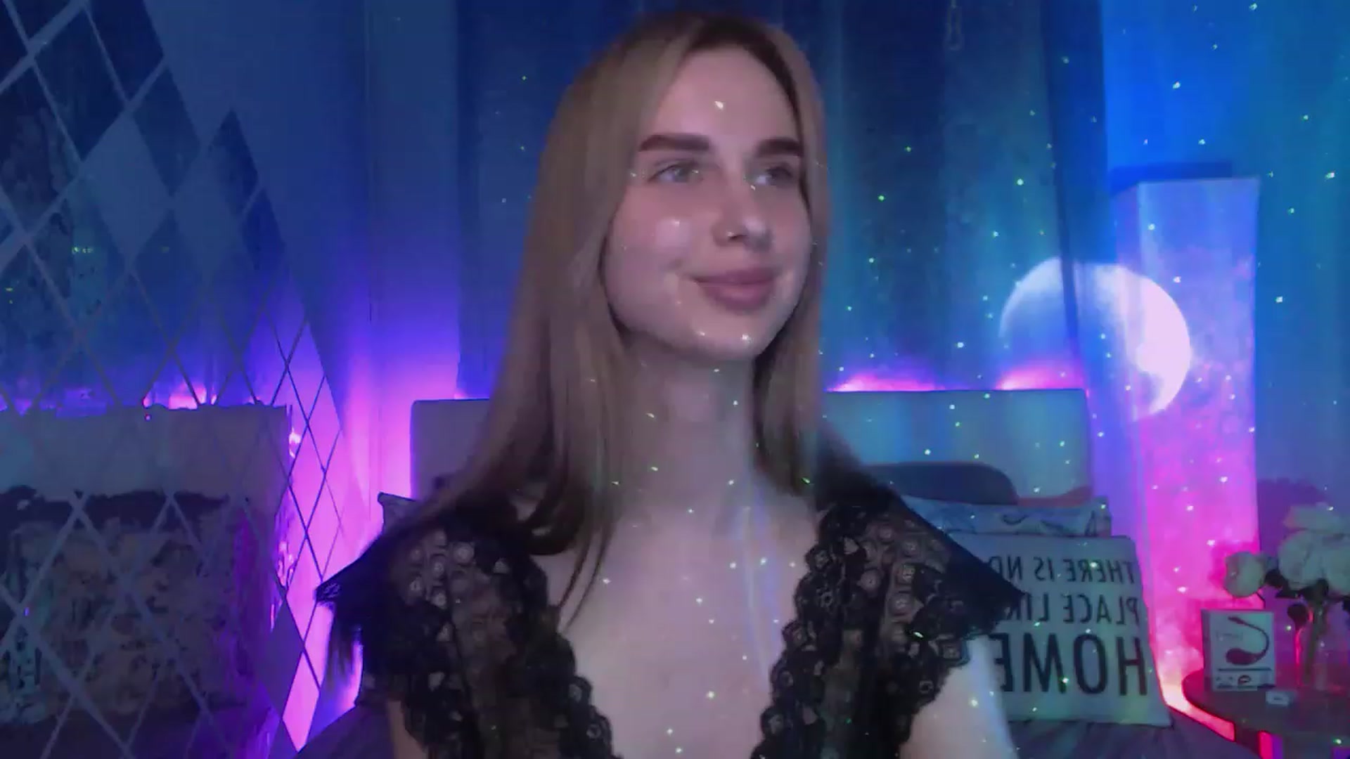 Gallery image thumbnail from LunaLim's myfreecams stream on, 12/01/2022, 16:45 image 7 of 20