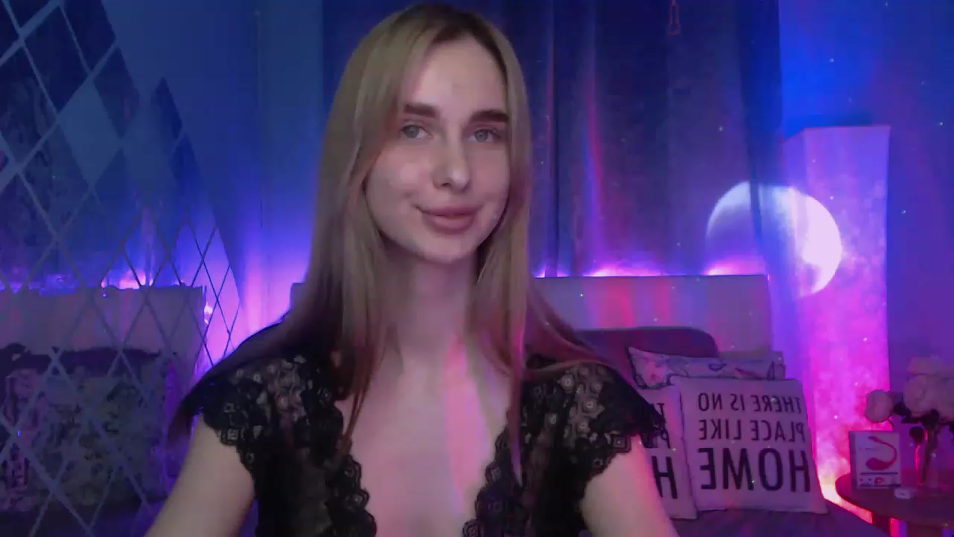 Gallery image thumbnail from LunaLim's myfreecams stream on, 12/01/2022, 16:45 image 13 of 20