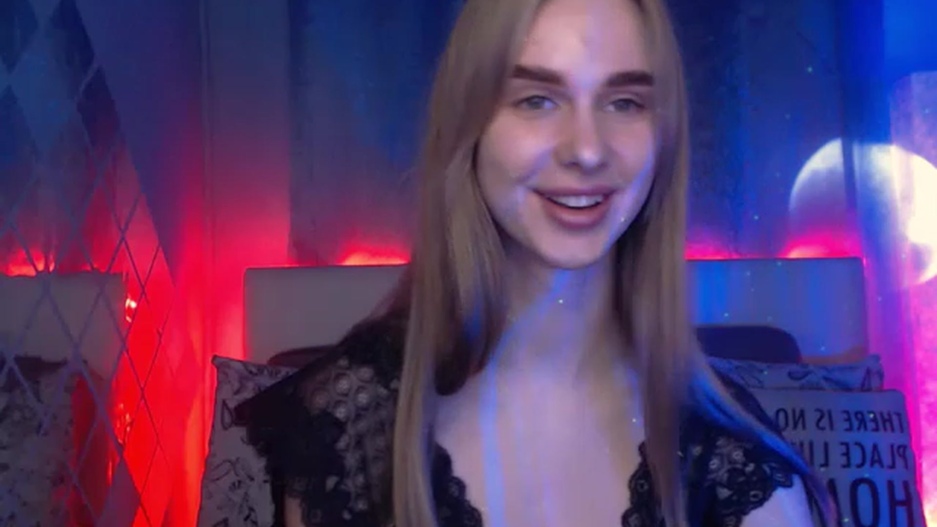 Gallery image thumbnail from LunaLim's myfreecams stream on, 12/01/2022, 19:47 image 17 of 20